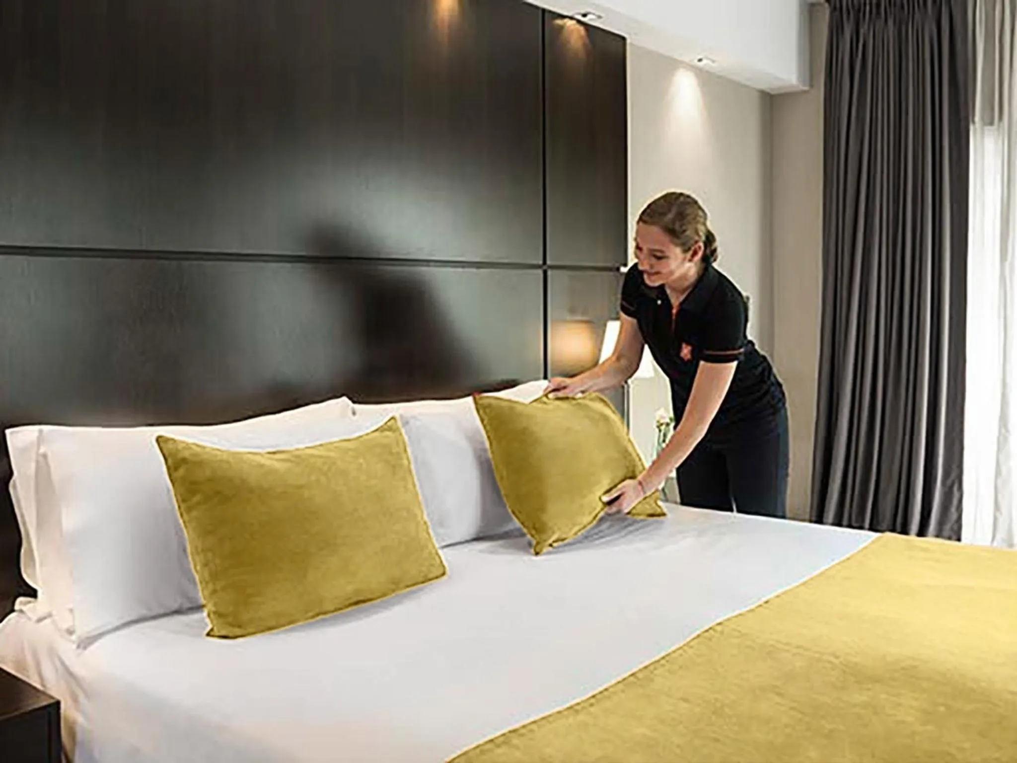 room service, Bed in HTL City Baires