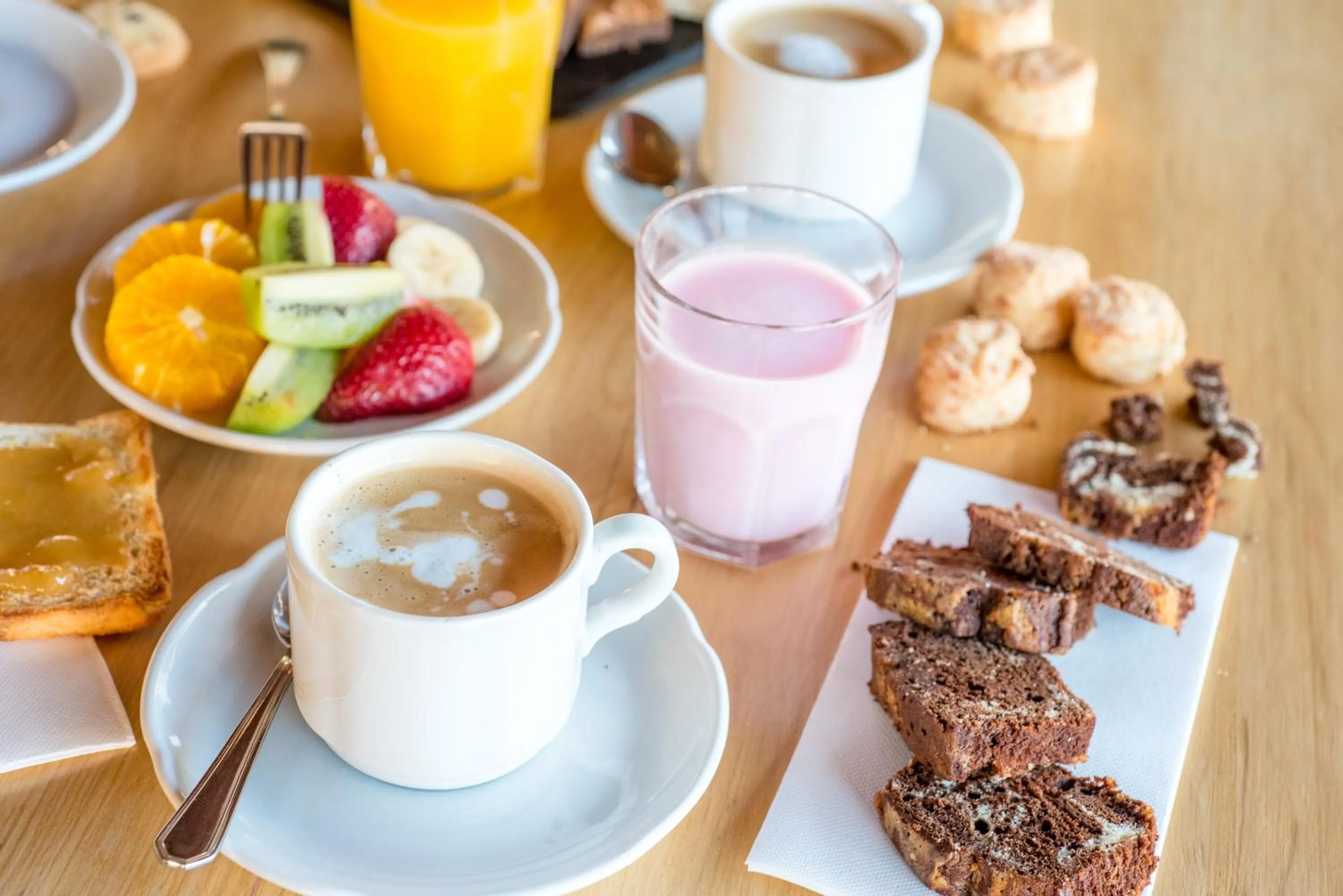 Buffet breakfast in Rincón del Calafate