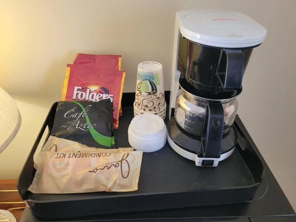 Coffee/tea facilities in The Falls Motel - 2 Mi to " Watkins Glen State Park, Seneca Lake " AND 4 Mi to Watkins Glen International Track " The Glen "