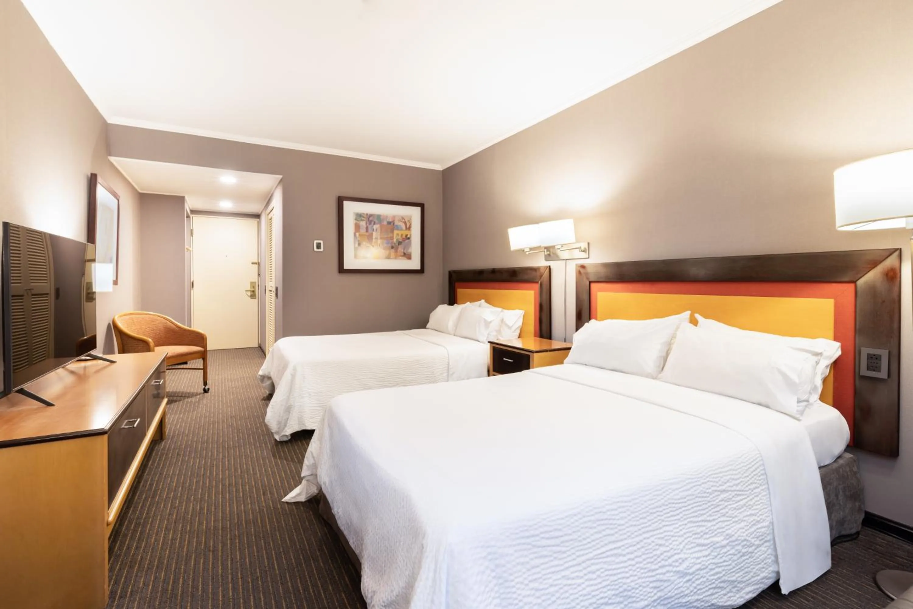 Bed in Holiday Inn Express Puerto Madero by IHG