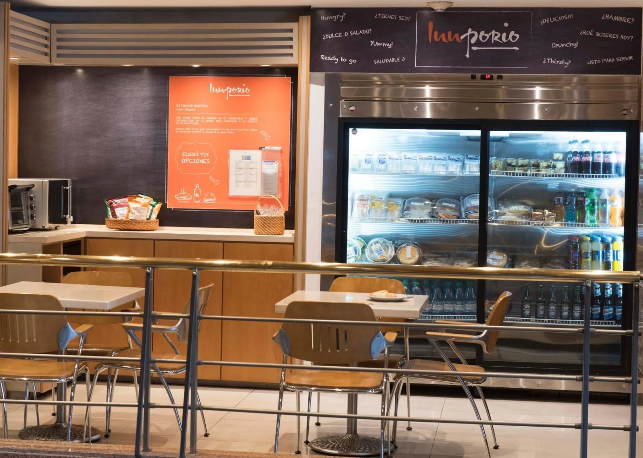 Restaurant/places to eat in Holiday Inn Express Puerto Madero by IHG