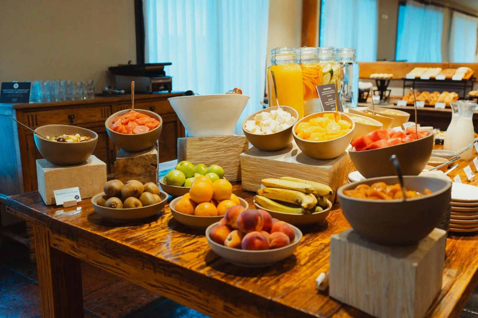 Buffet breakfast in Calafate Parque Hotel