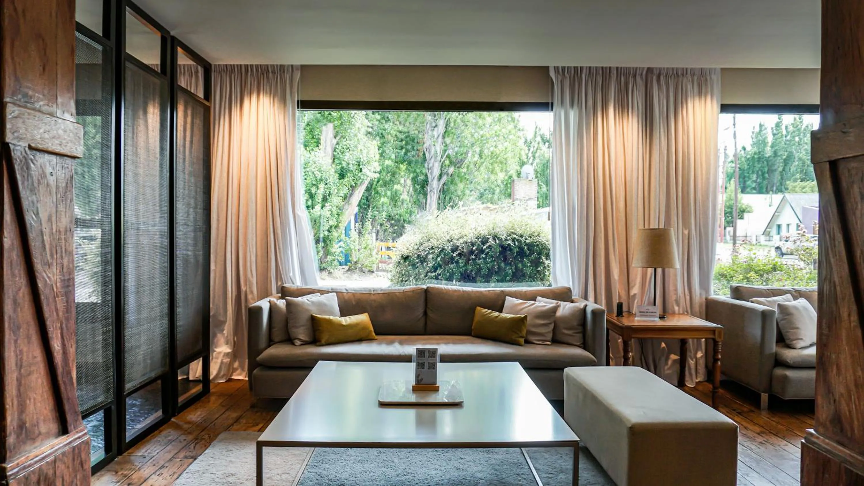 Living room in Calafate Parque Hotel