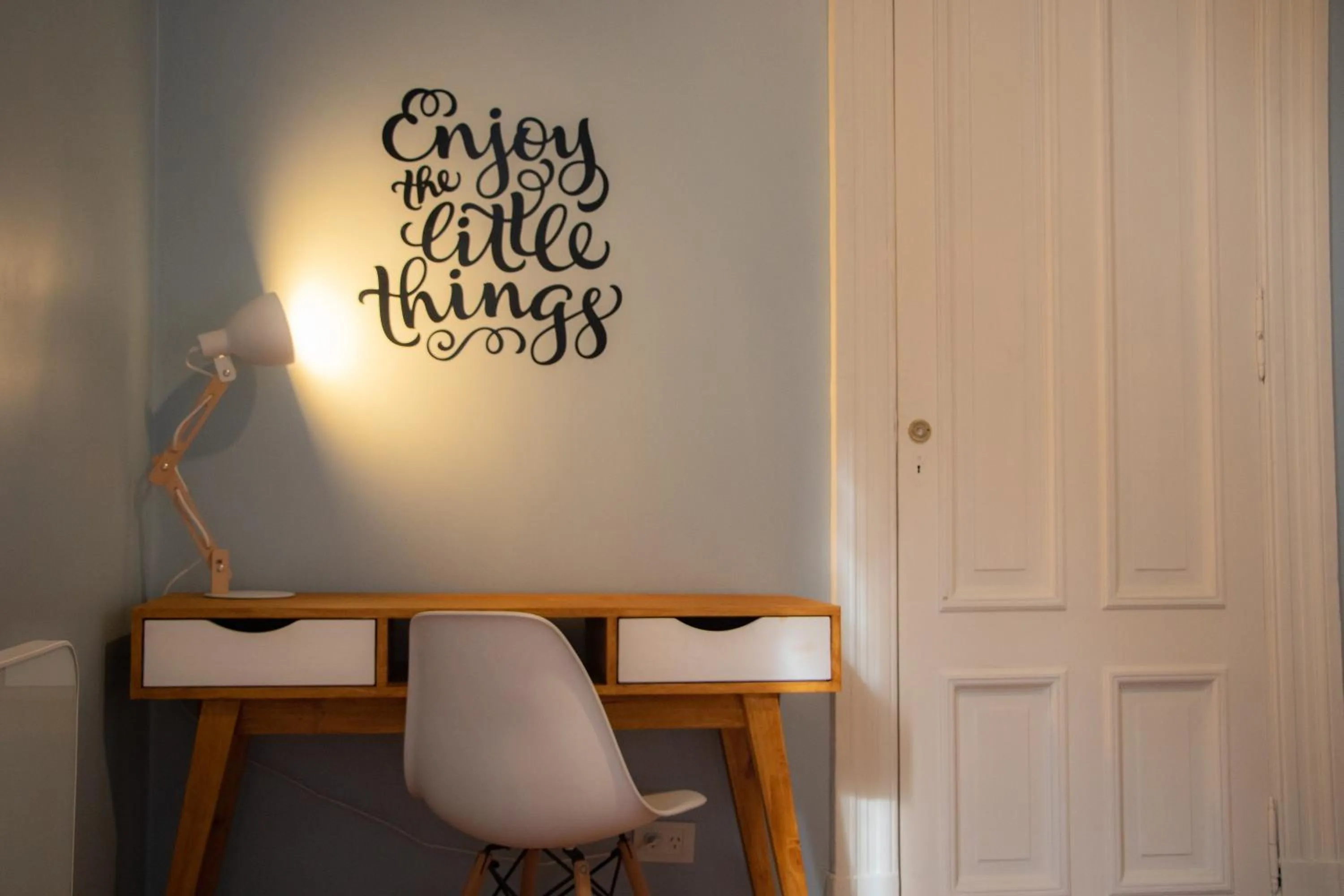 Decorative detail in Sabatico Travelers Hostel & Guesthouse