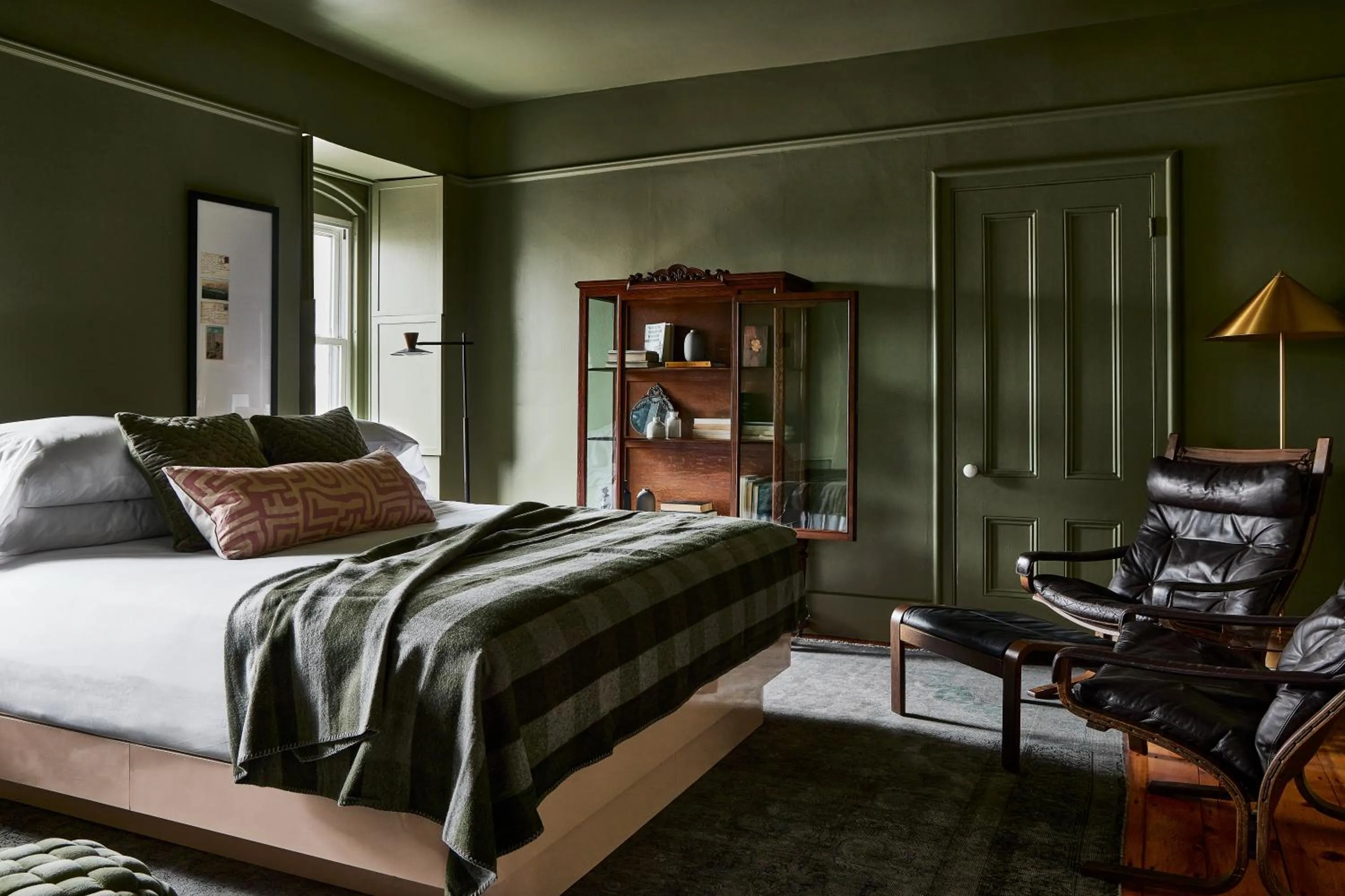 Bed in Blind Tiger Portland - Carleton Street Guest House