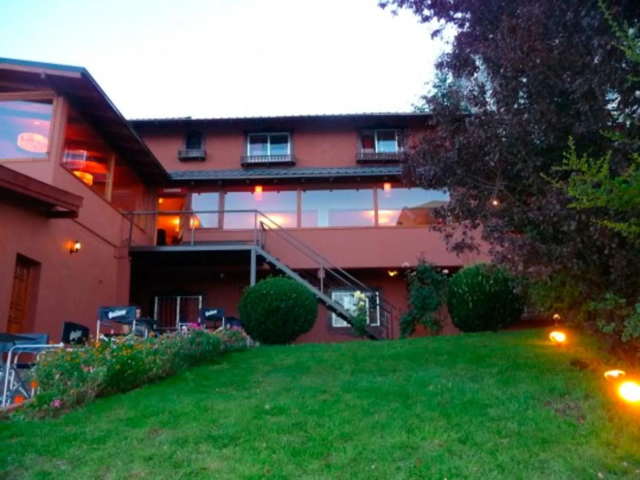 Facade/entrance in Hostel Inn Bariloche