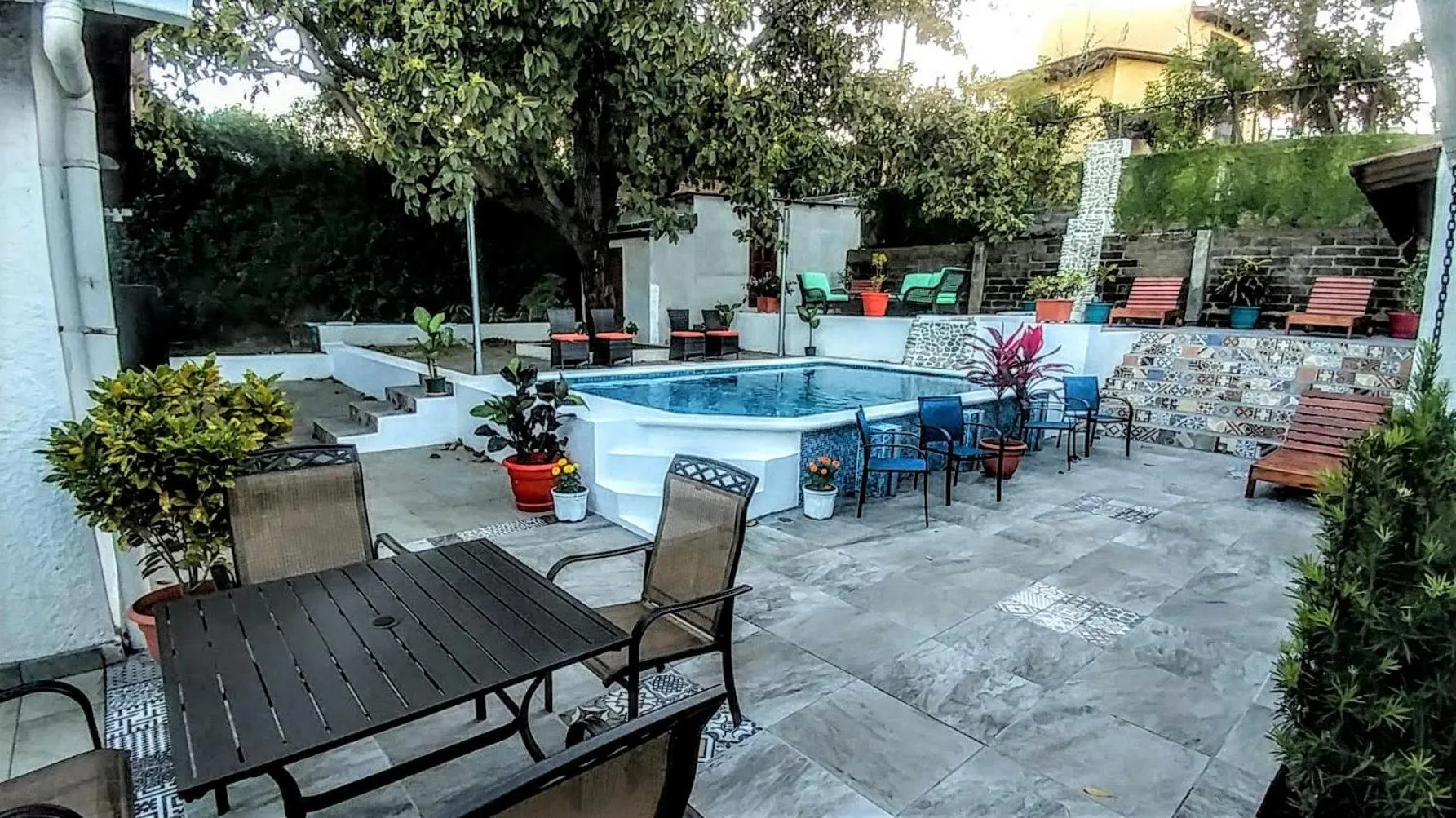 El Mirador Suites