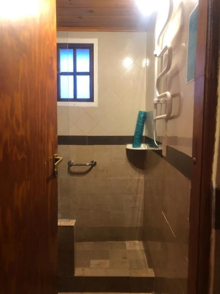 Shower in Solares Del Sur