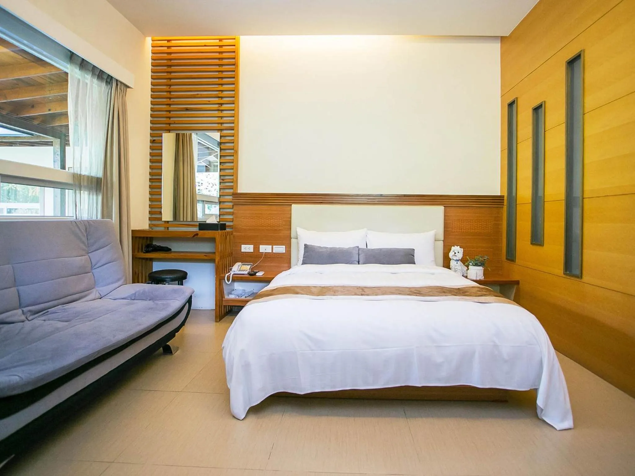 bunk bed in Flying Villa