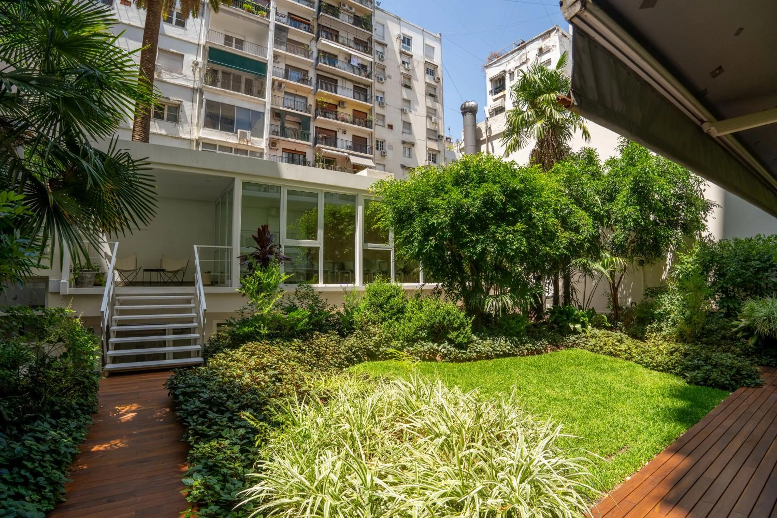 Property building in Aparthotel Trianon Recoleta