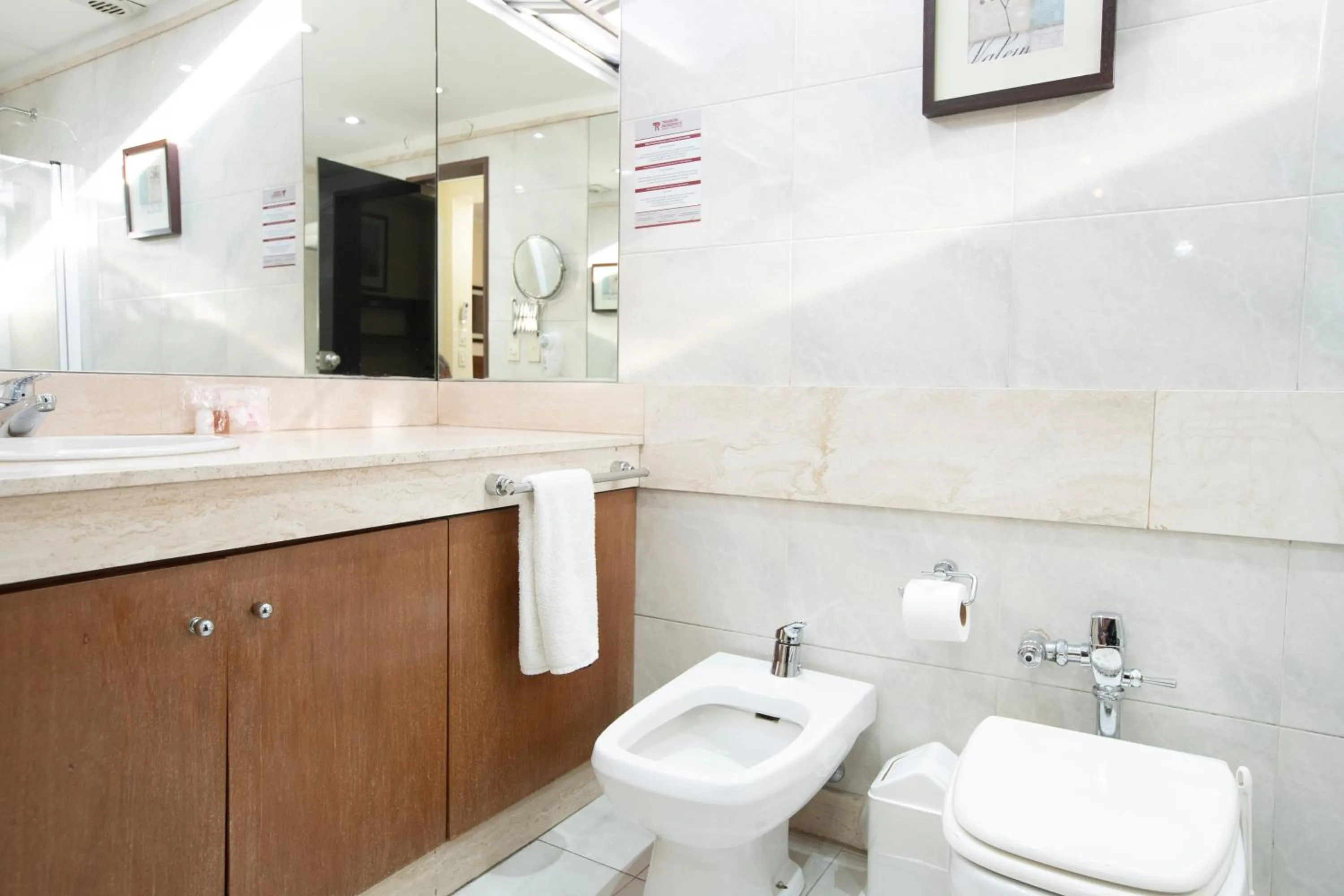 Shower in Aparthotel Trianon Recoleta