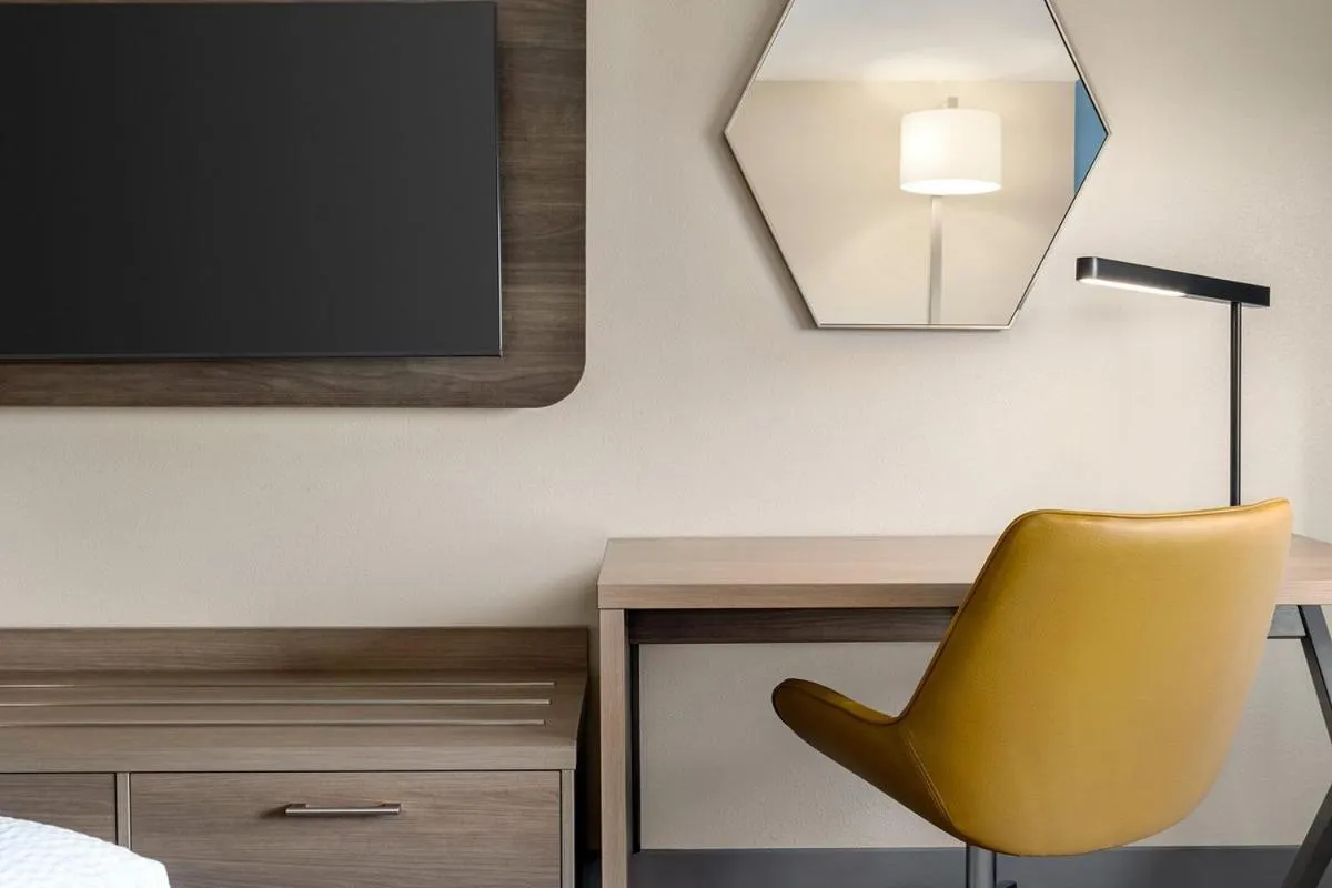 Holiday Inn Express & Suites Albany Airport Area - Latham by IHG