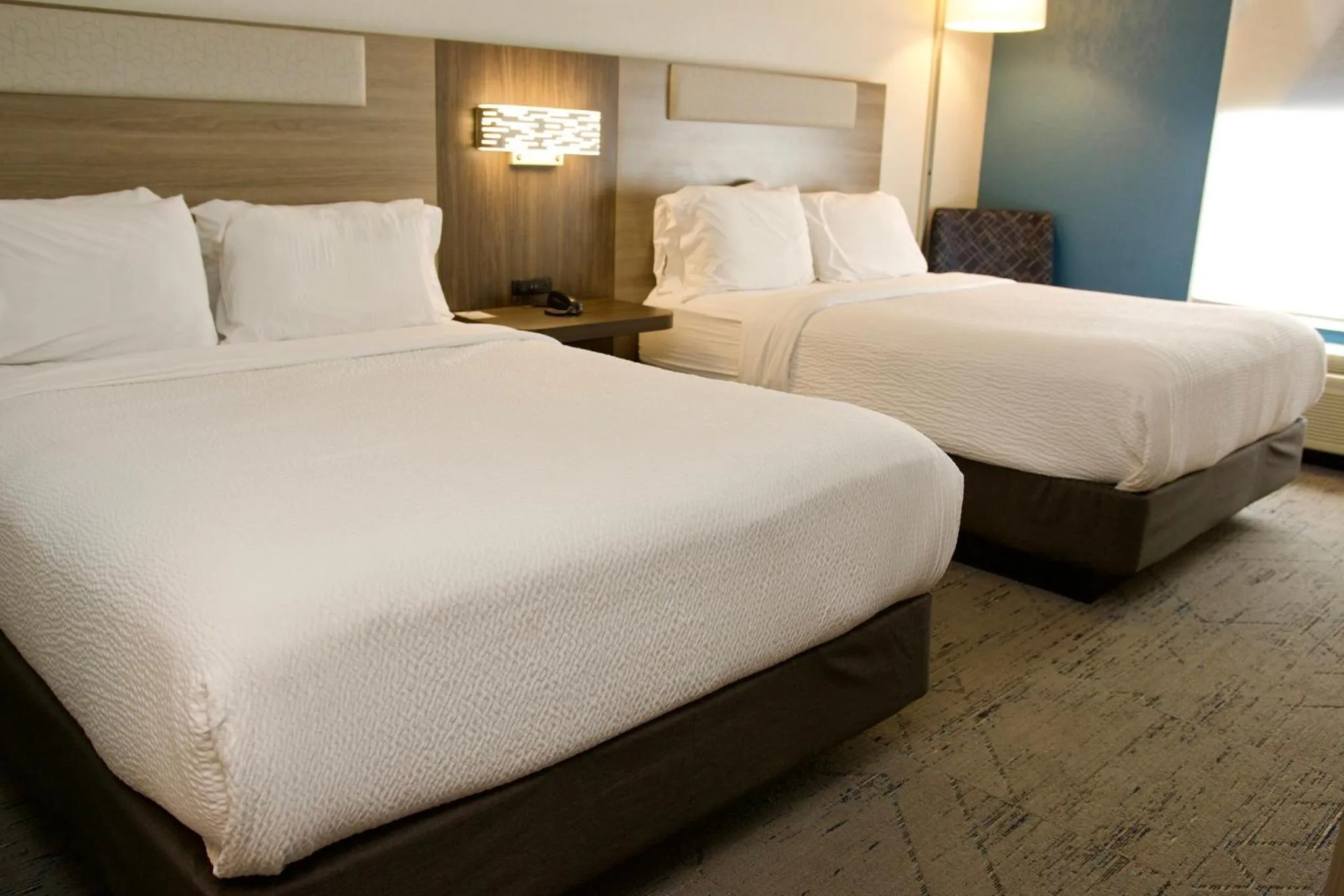 Photo of the whole room, Bed in Holiday Inn Express & Suites Albany Airport Area - Latham by IHG