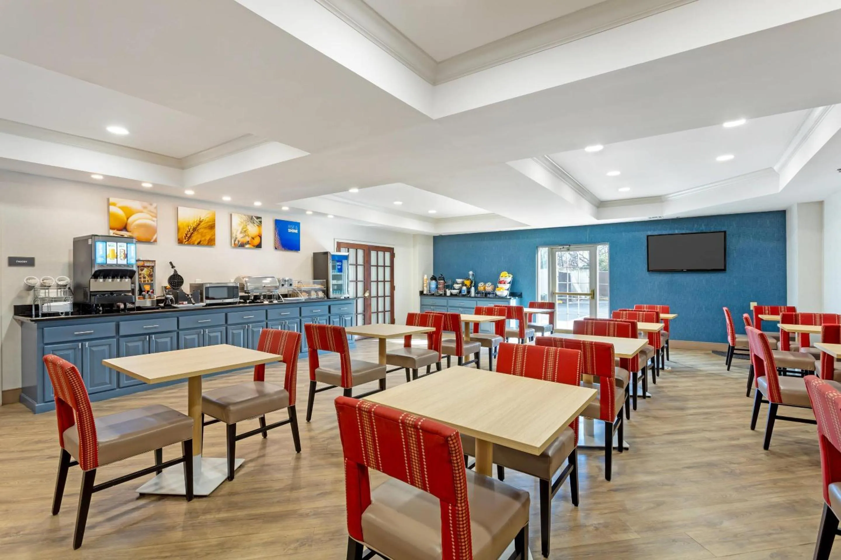 Breakfast in Comfort Suites East Brunswick - South River