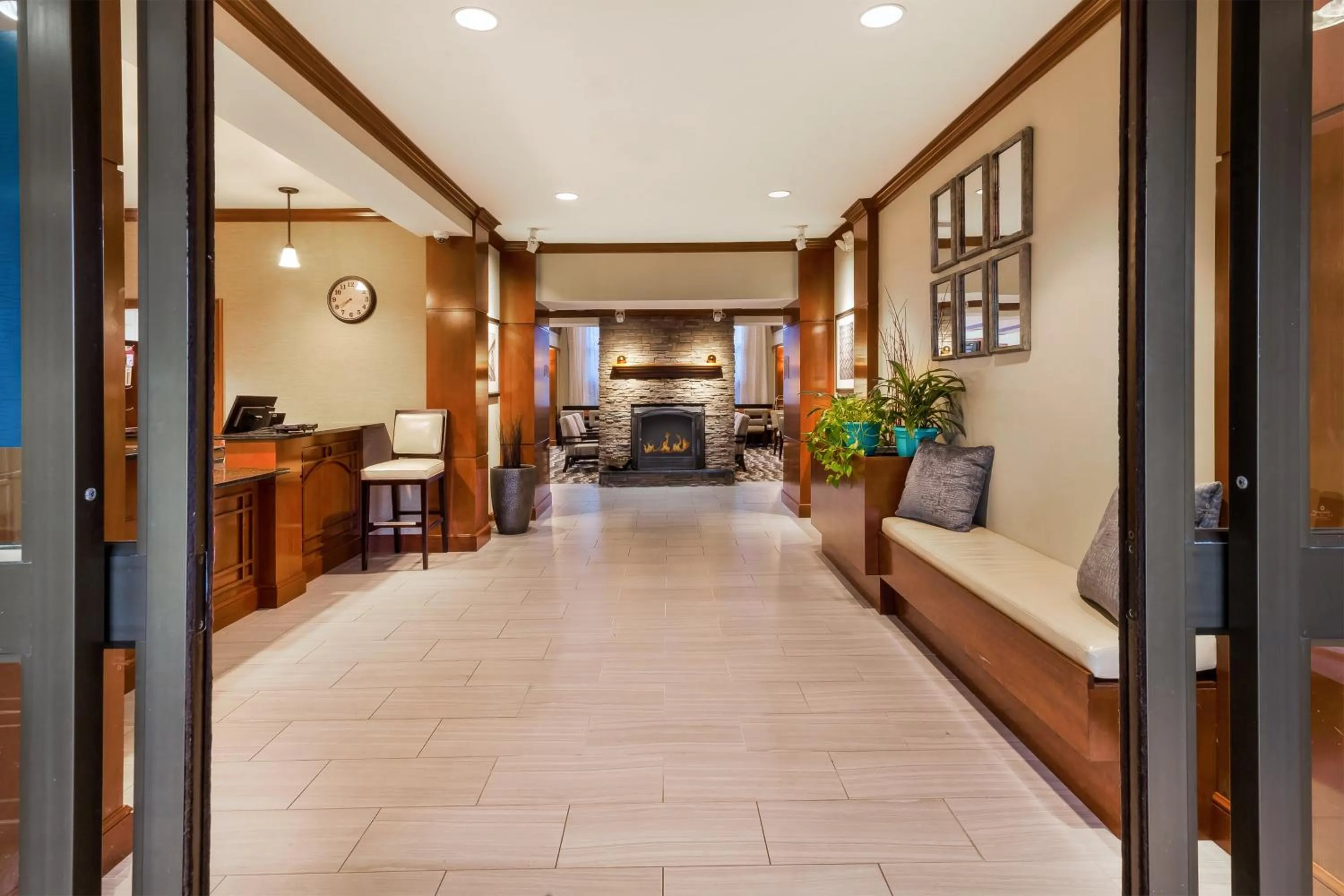 Lobby or reception in Staybridge Suites Kalamazoo by IHG