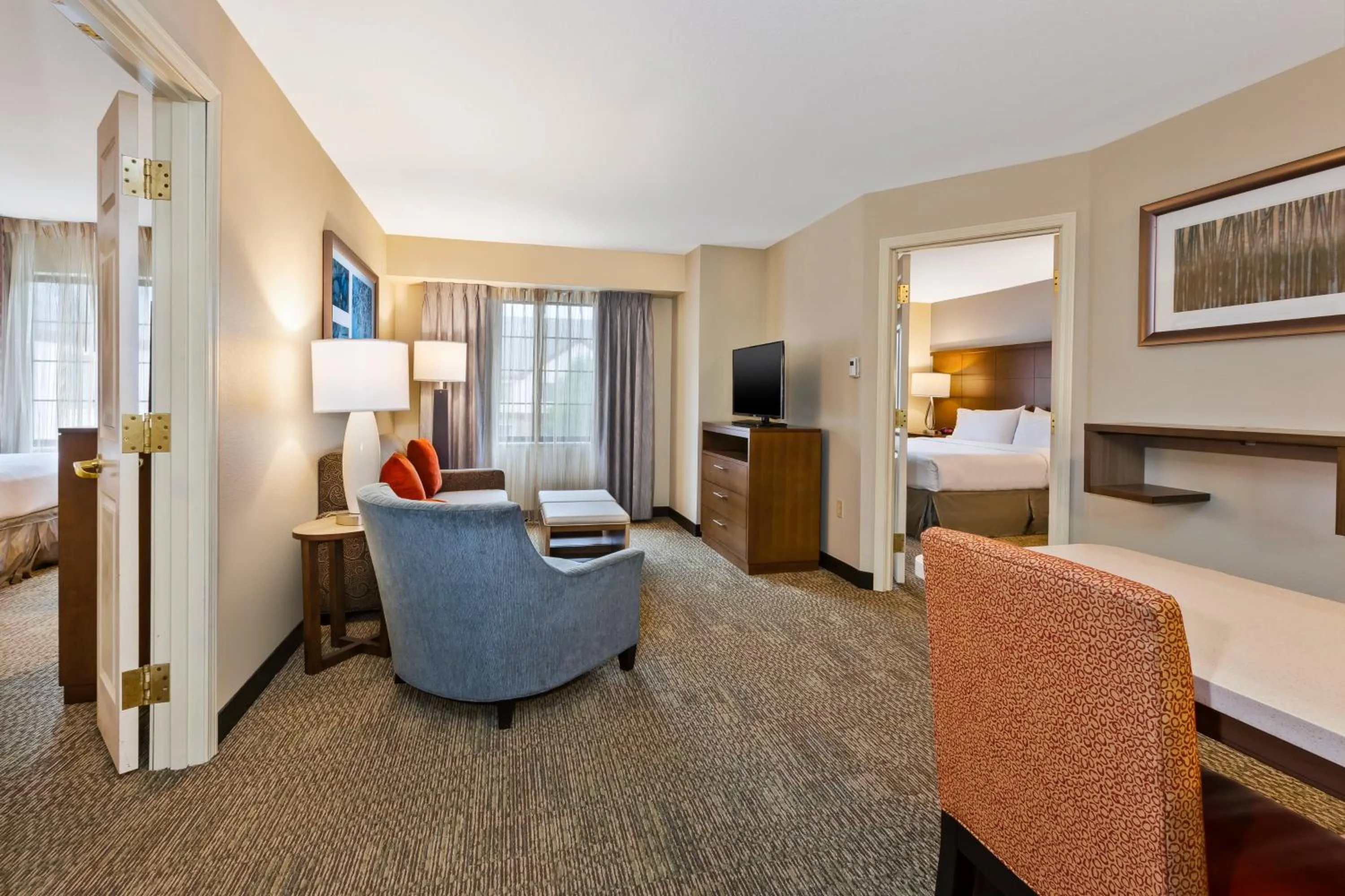 Photo of the whole room, Bed in Staybridge Suites Kalamazoo by IHG