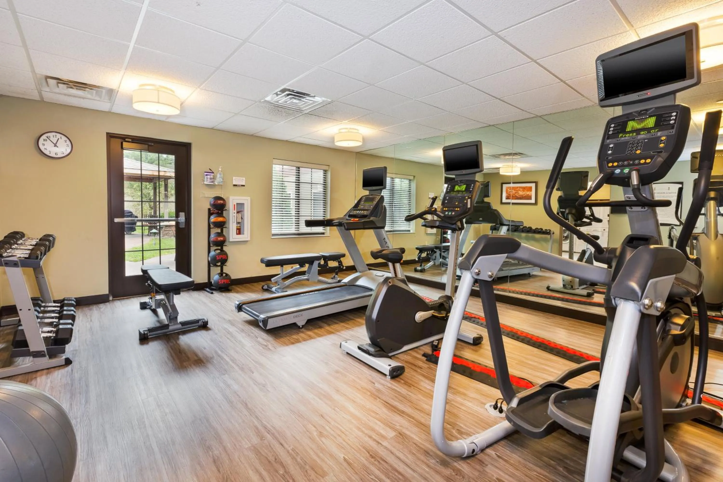 Fitness centre/facilities in Staybridge Suites Kalamazoo by IHG