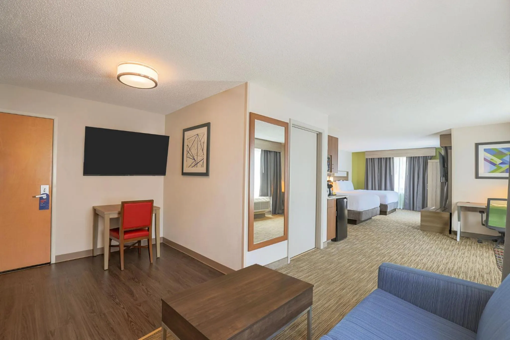 Photo of the whole room, Bed in Holiday Inn Express Hotel & Suites Wake Forest - Raleigh North by IHG