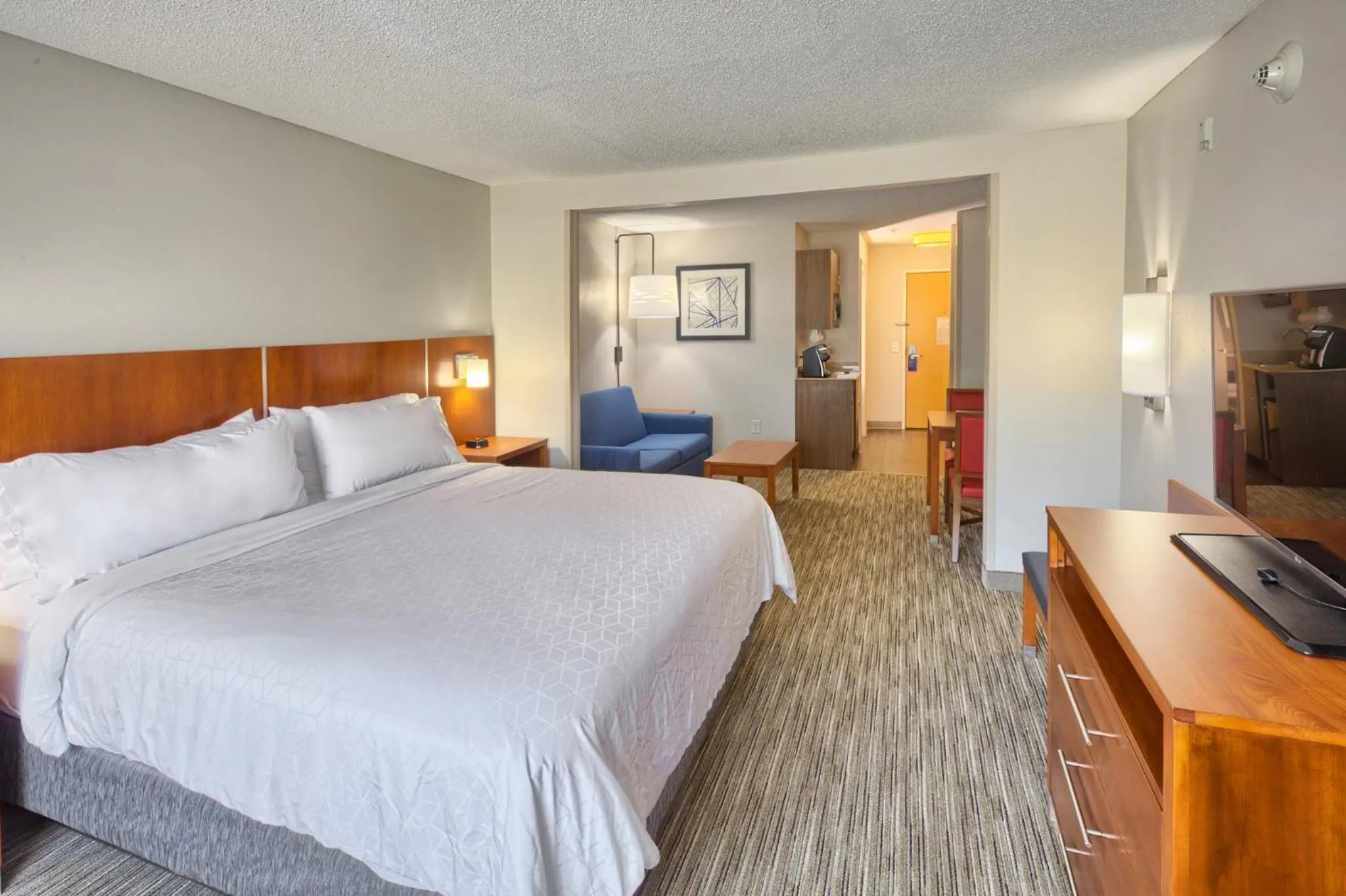 Photo of the whole room, Bed in Holiday Inn Express Hotel & Suites Wake Forest - Raleigh North by IHG