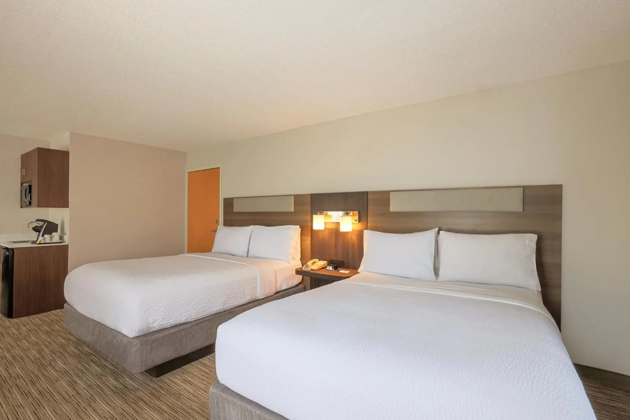 Photo of the whole room, Bed in Holiday Inn Express Hotel & Suites Wake Forest - Raleigh North by IHG