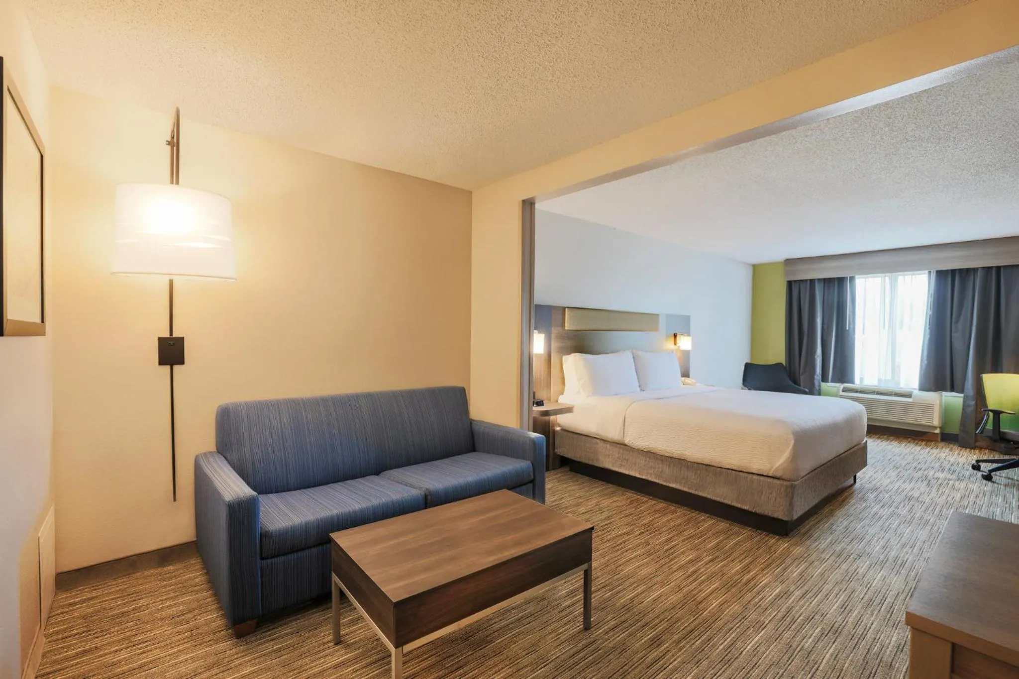 Photo of the whole room, Bed in Holiday Inn Express Hotel & Suites Wake Forest - Raleigh North by IHG