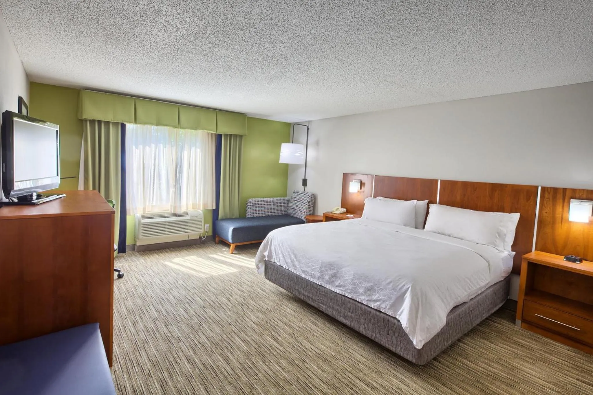 Photo of the whole room, Bed in Holiday Inn Express Hotel & Suites Wake Forest - Raleigh North by IHG