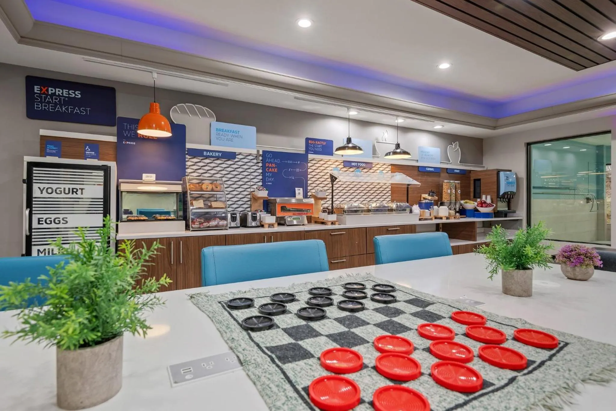 Breakfast in Holiday Inn Express Hershey-Harrisburg Area by IHG