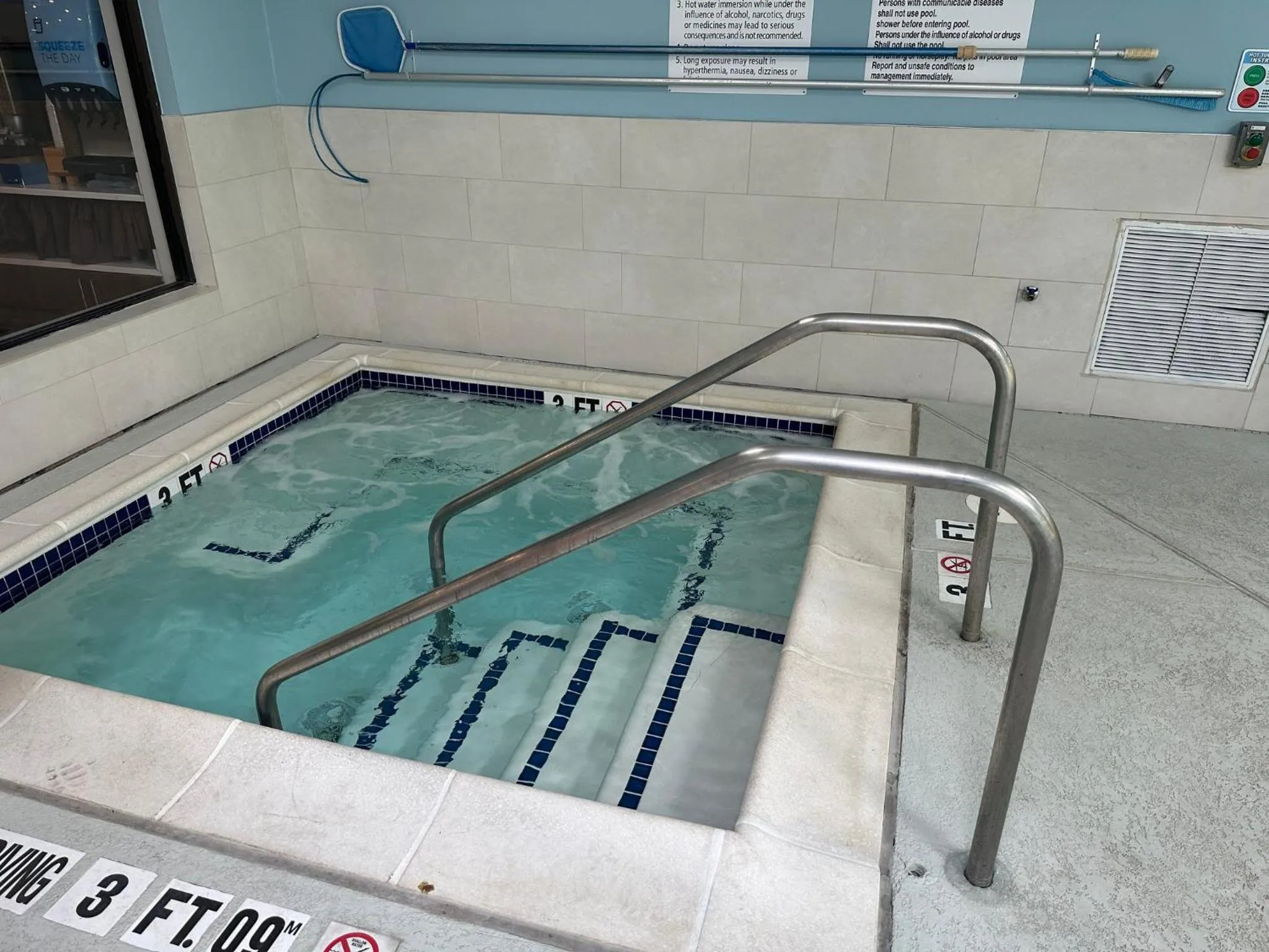 Swimming pool in Holiday Inn Express Hershey-Harrisburg Area by IHG