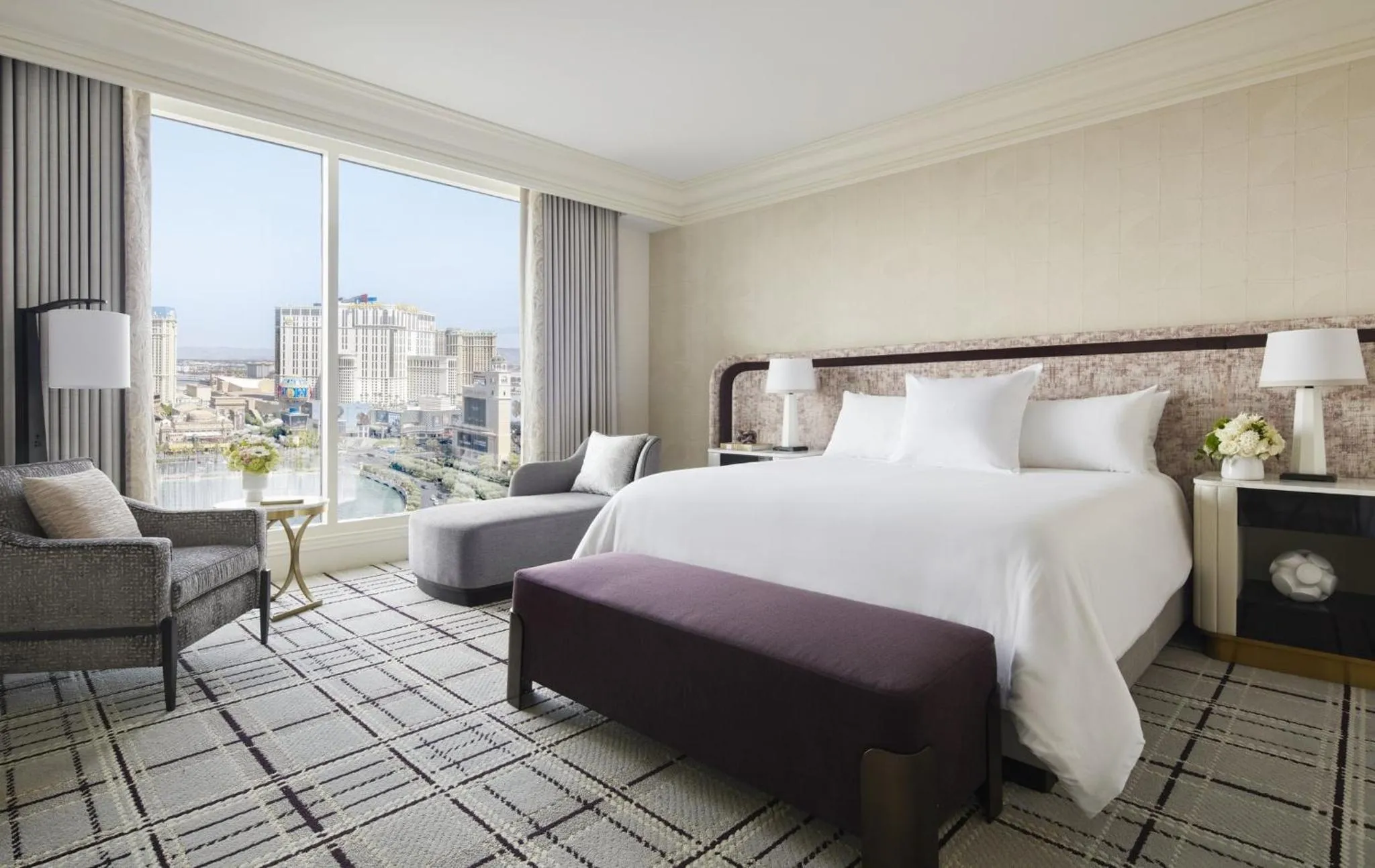 Photo of the whole room, Bed in Bellagio