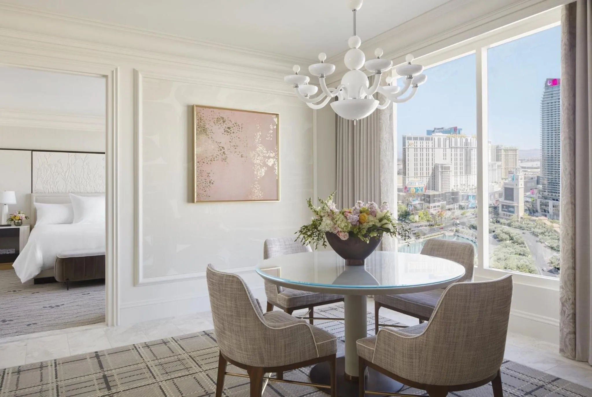 Photo of the whole room, Bed in Bellagio