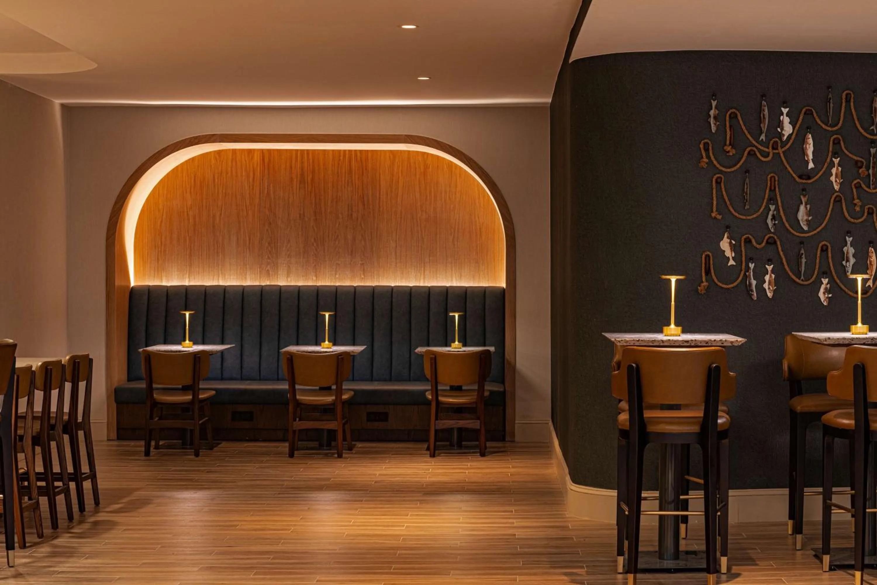 Lounge or bar in Sonesta Resort Hilton Head Island