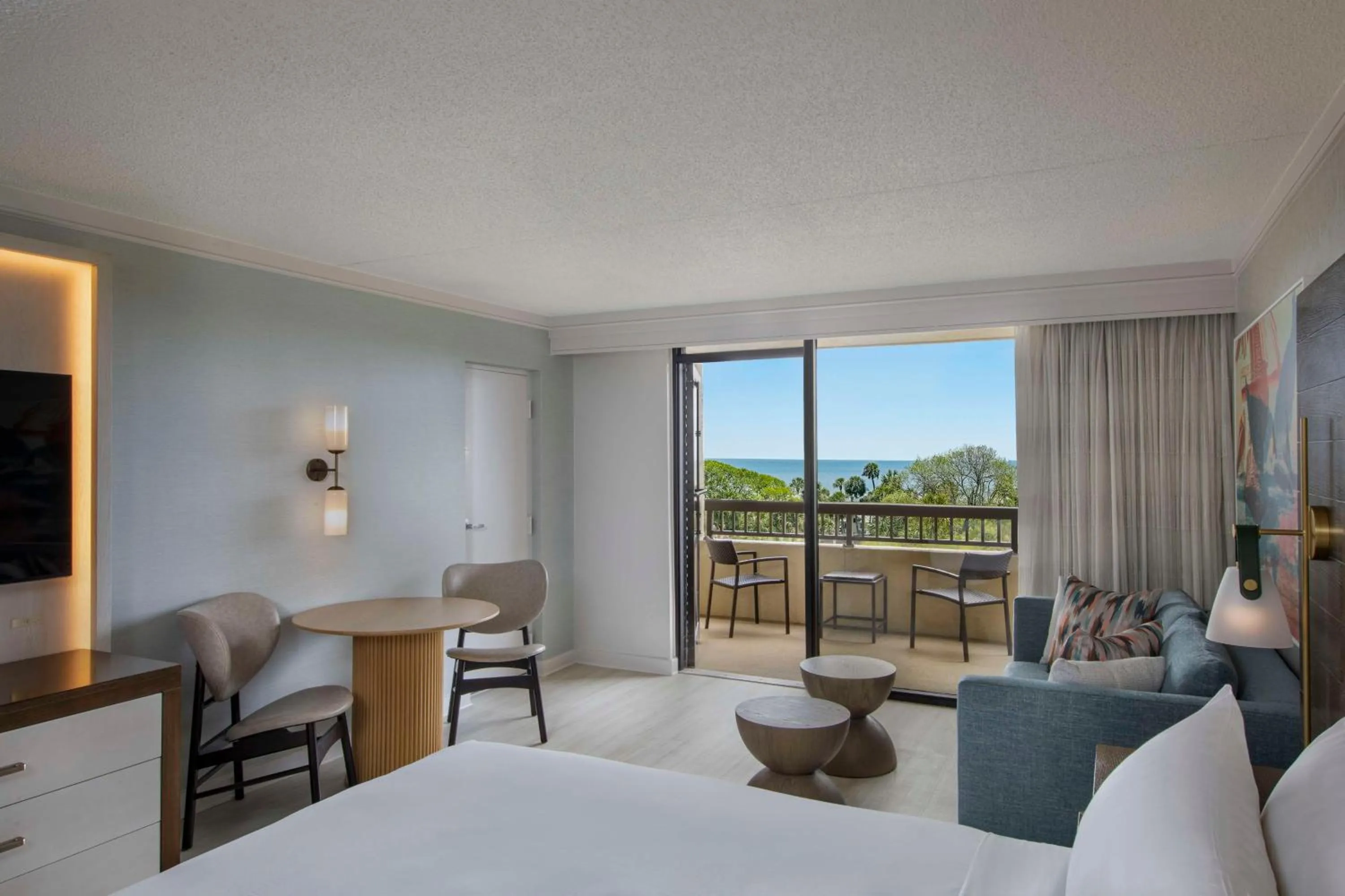 Bedroom, Bed in Sonesta Resort Hilton Head Island