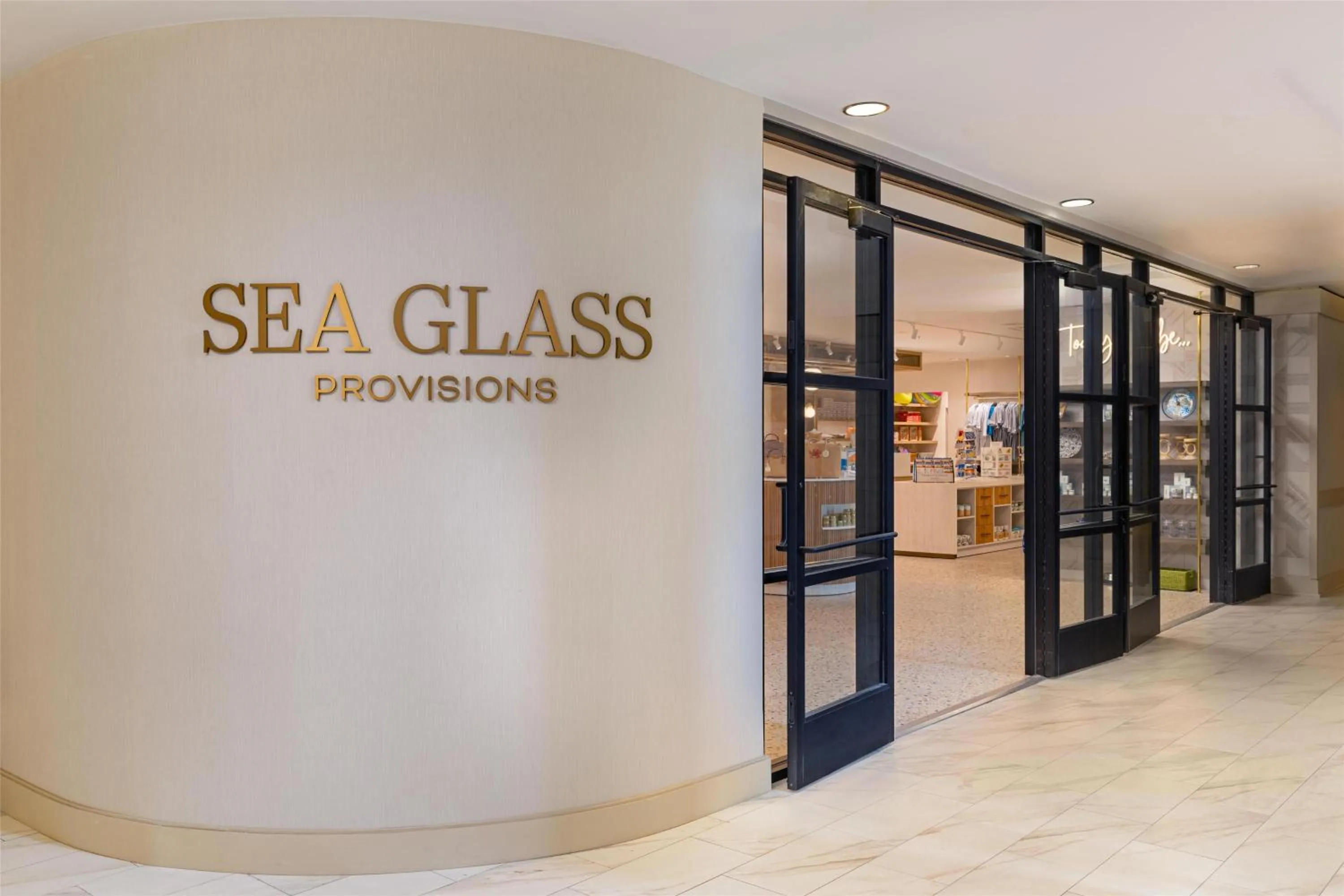 On-site shops in Sonesta Resort Hilton Head Island