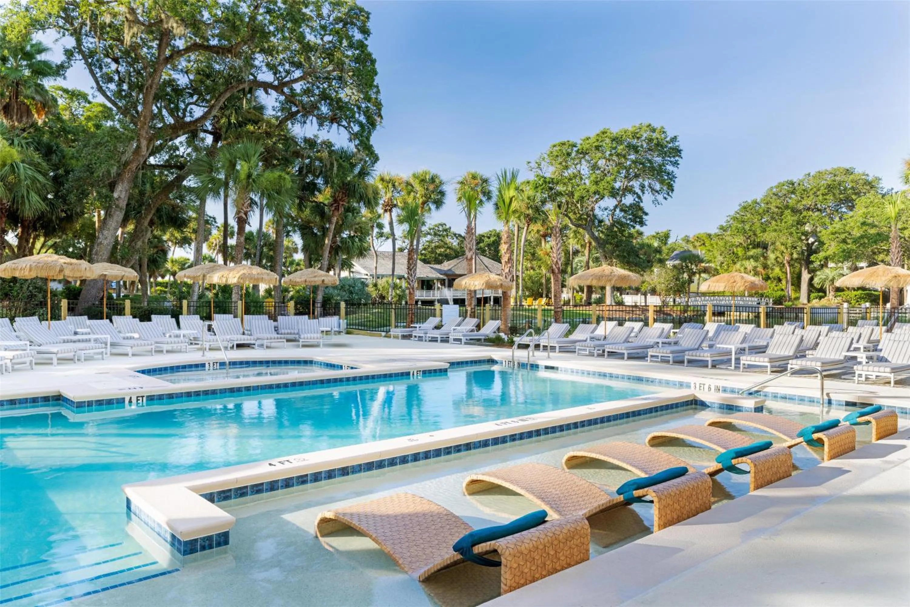 Pool view in Sonesta Resort Hilton Head Island