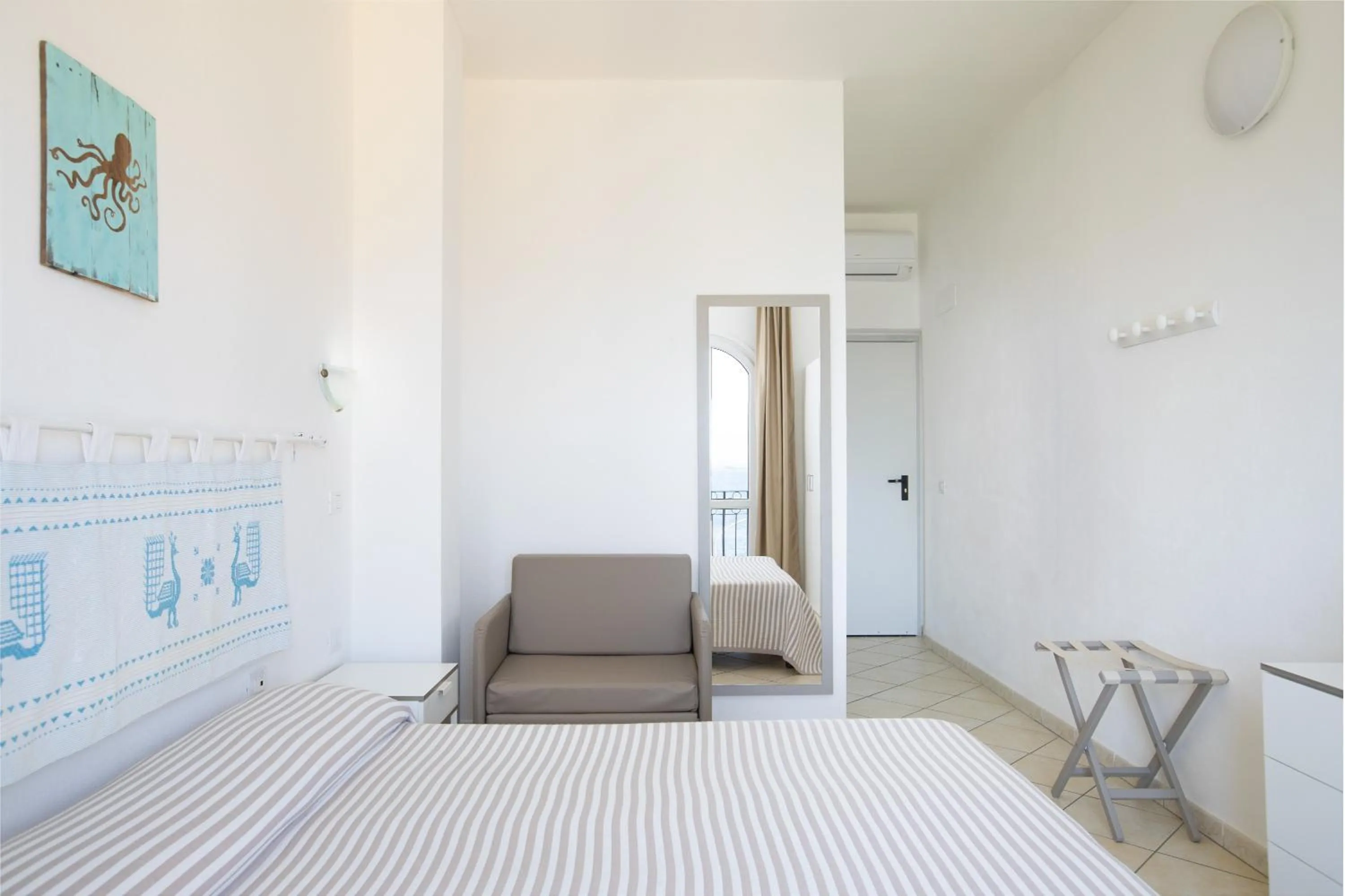 Photo of the whole room, Bed in MuMA Hostel