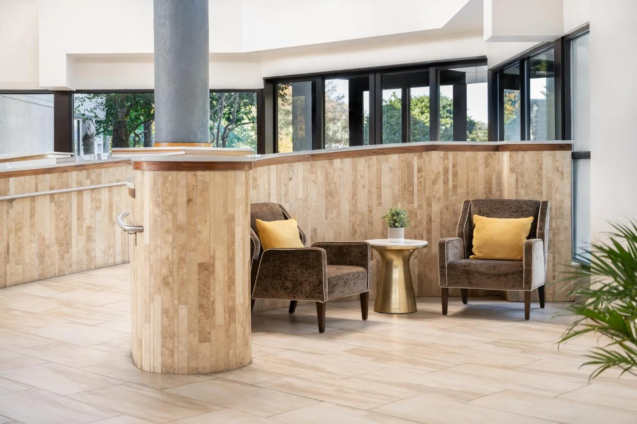 Property building in Crowne Plaza Jacksonville Airport I-95N by IHG