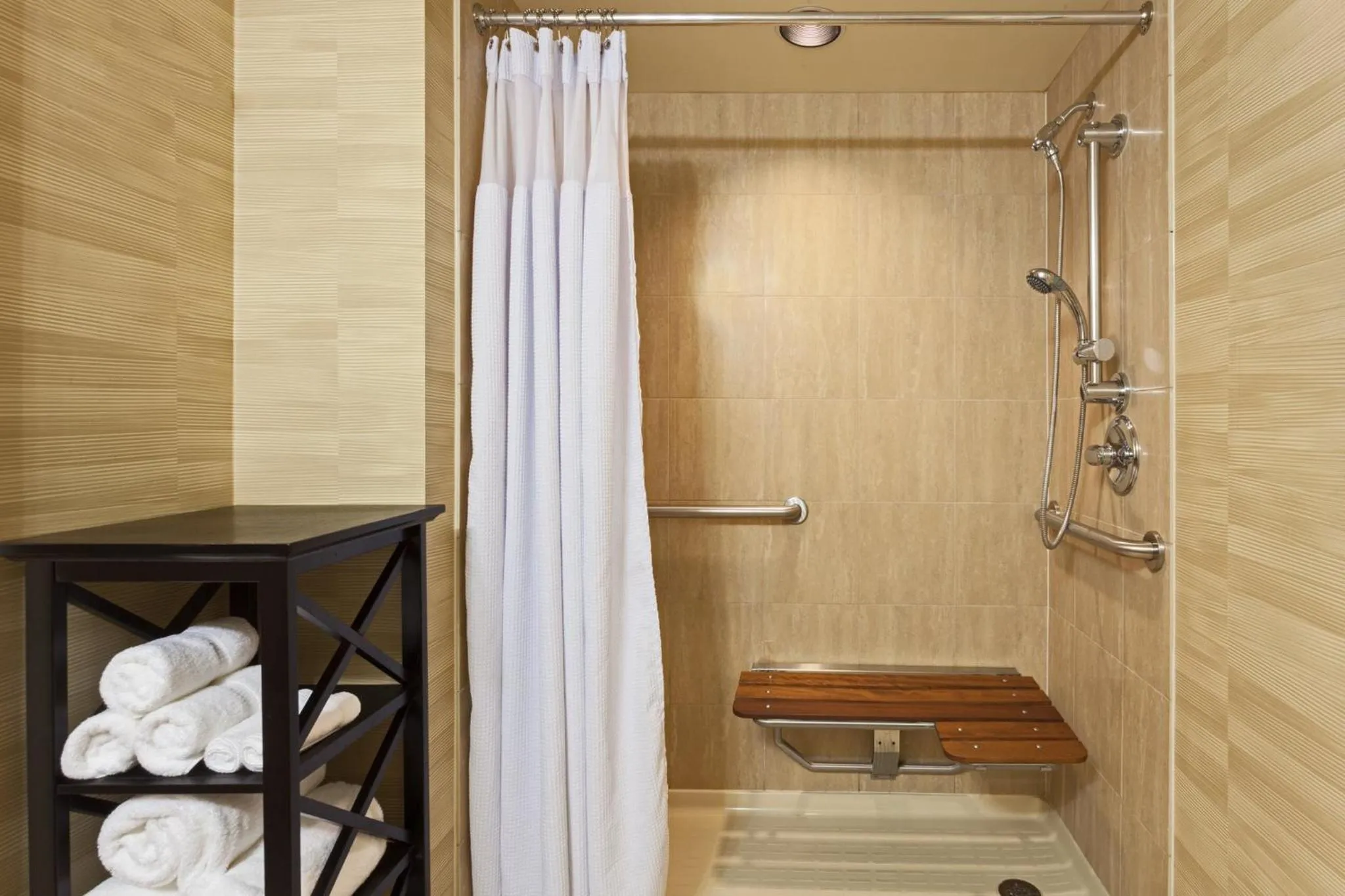 Bathroom in Crowne Plaza Jacksonville Airport I-95N by IHG