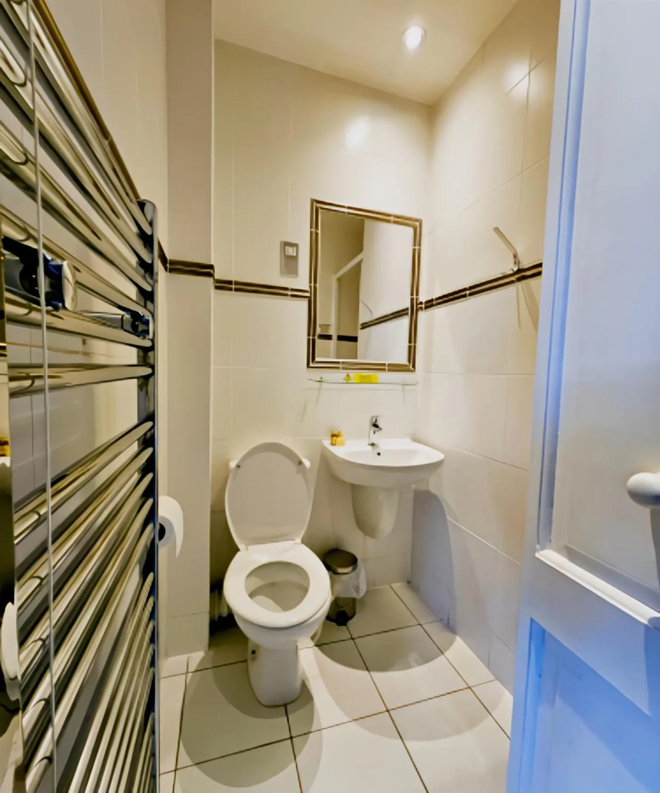 Toilet in The Coach House