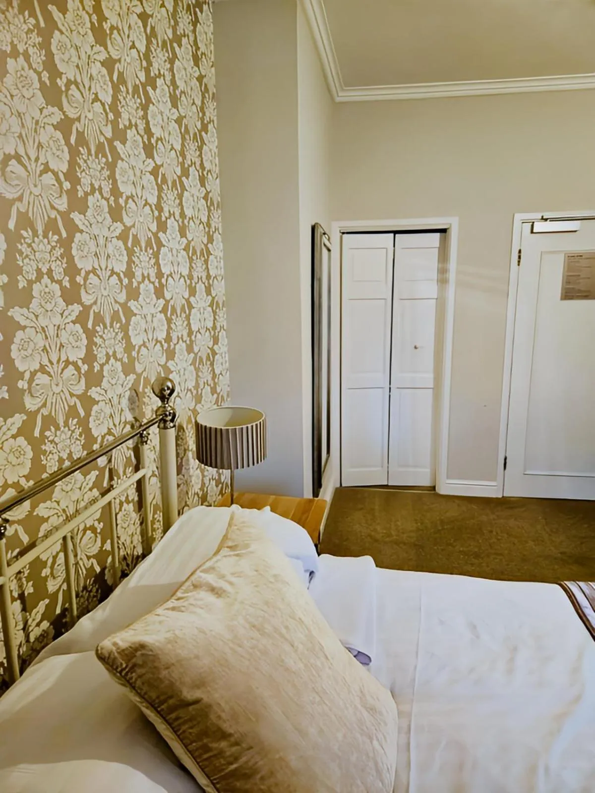 Bedroom, Bed in The Coach House