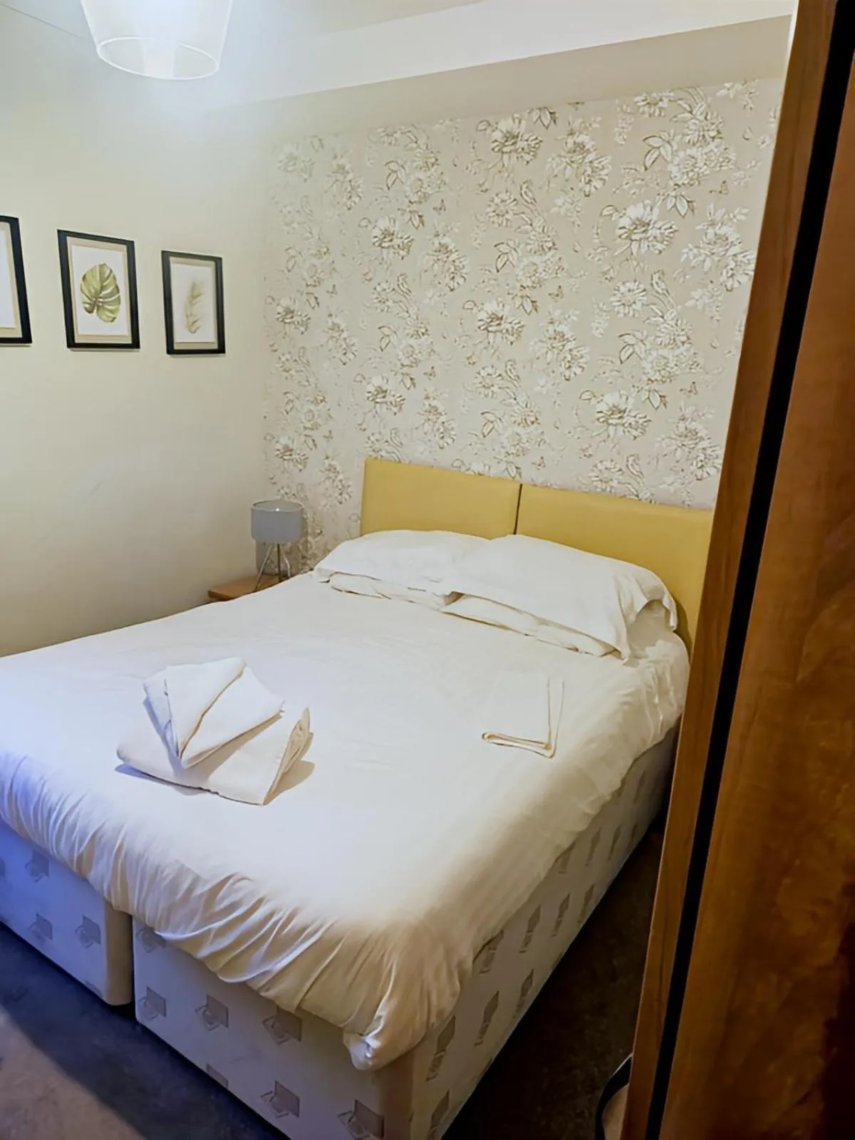 Bedroom, Bed in The Coach House