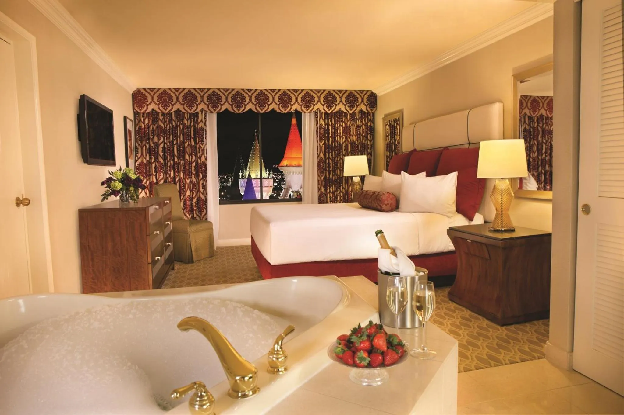 Bedroom, Bed in Excalibur