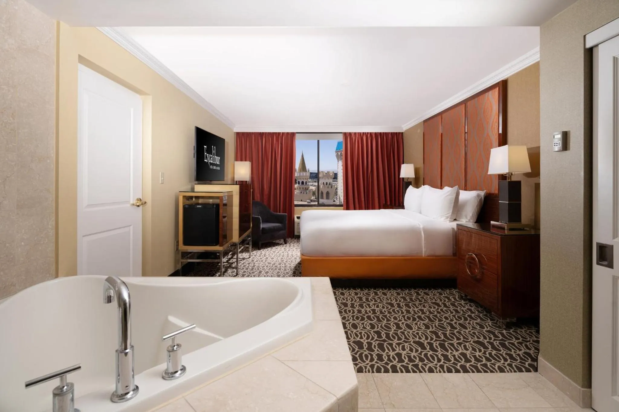 Photo of the whole room, Bed in Excalibur