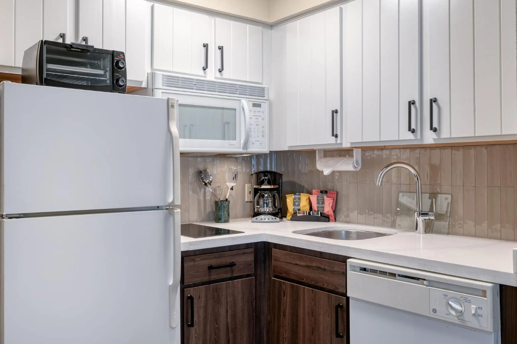 Photo of the whole room in Staybridge Suites Allentown Airport Lehigh Valley by IHG