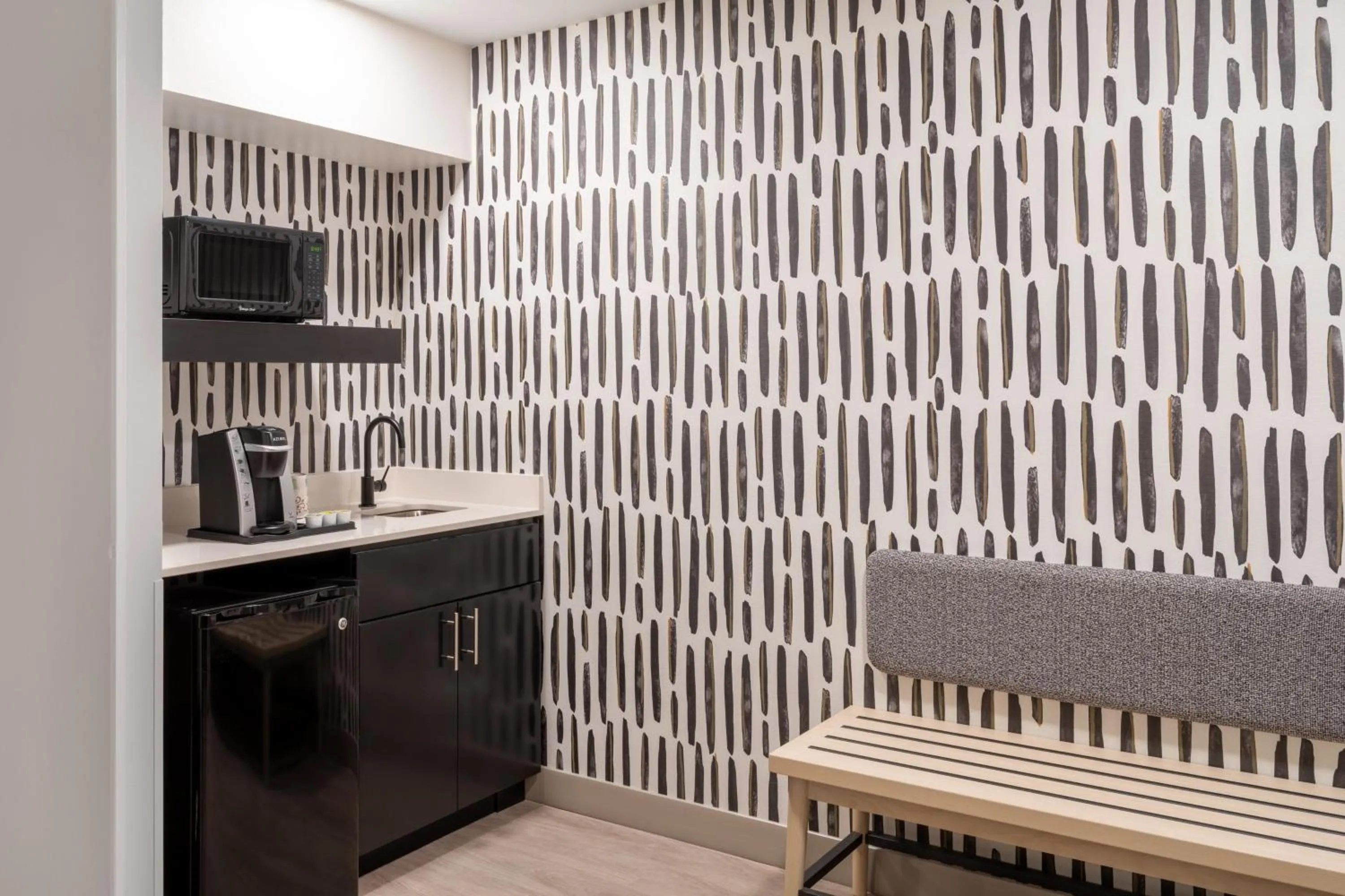 Photo of the whole room in Atwell Suites Austin Airport by IHG