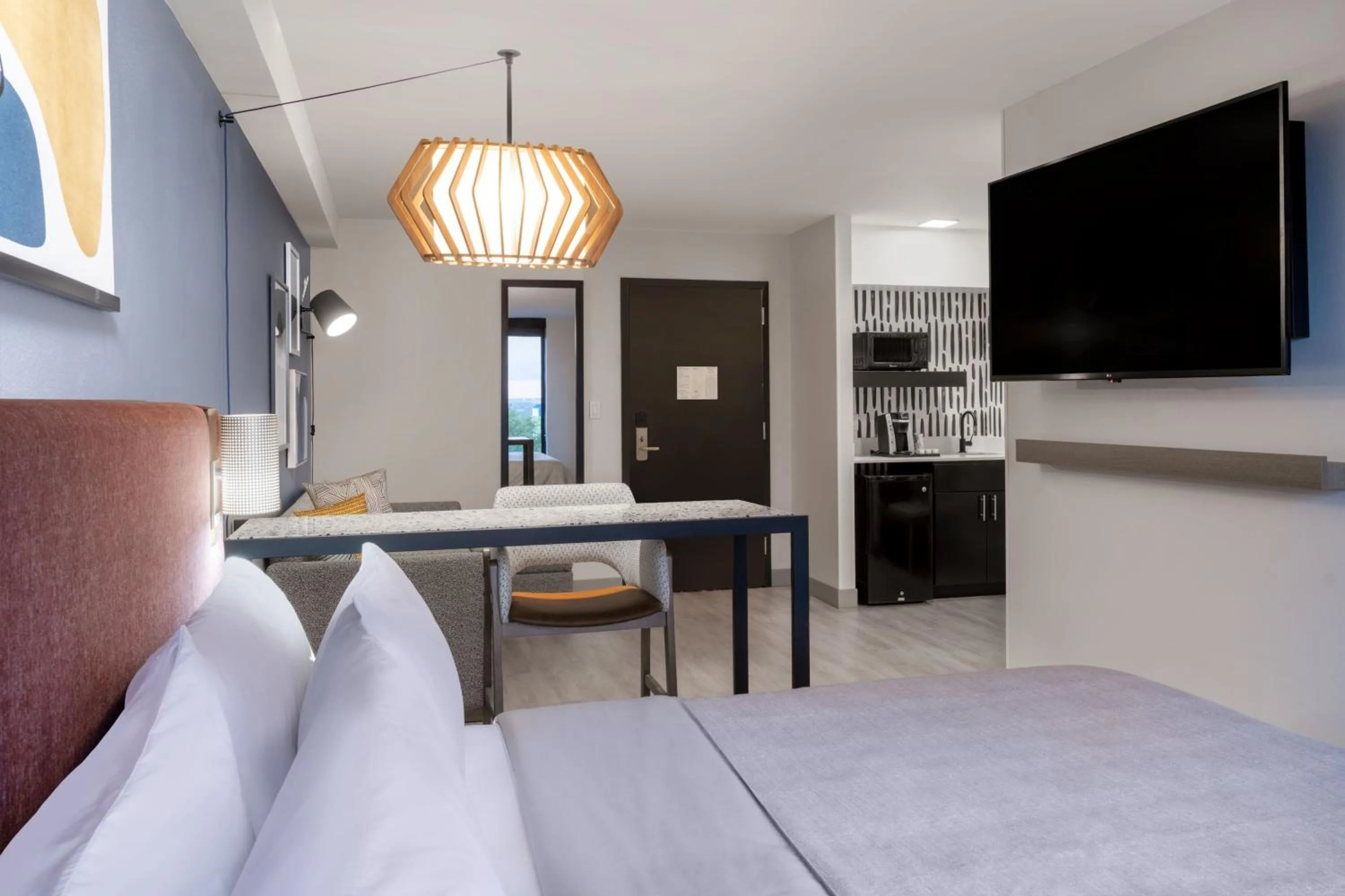 Photo of the whole room in Atwell Suites Austin Airport by IHG