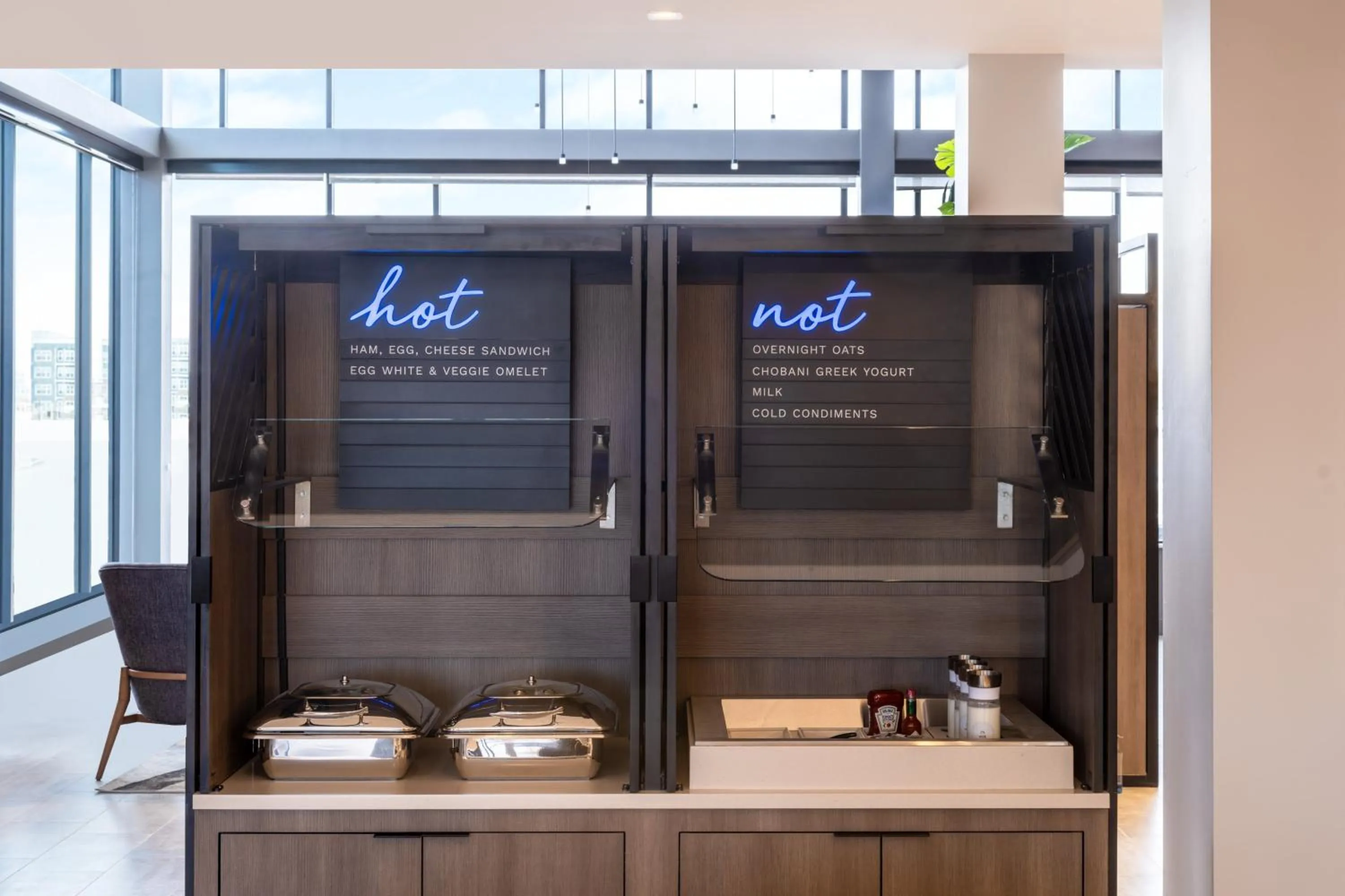 Breakfast in Atwell Suites Austin Airport by IHG