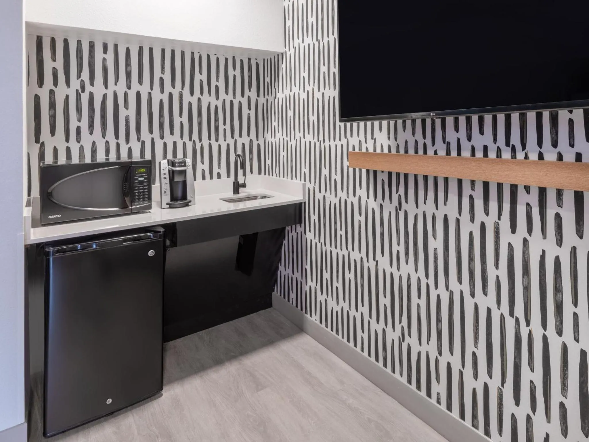 Photo of the whole room in Atwell Suites Austin Airport by IHG