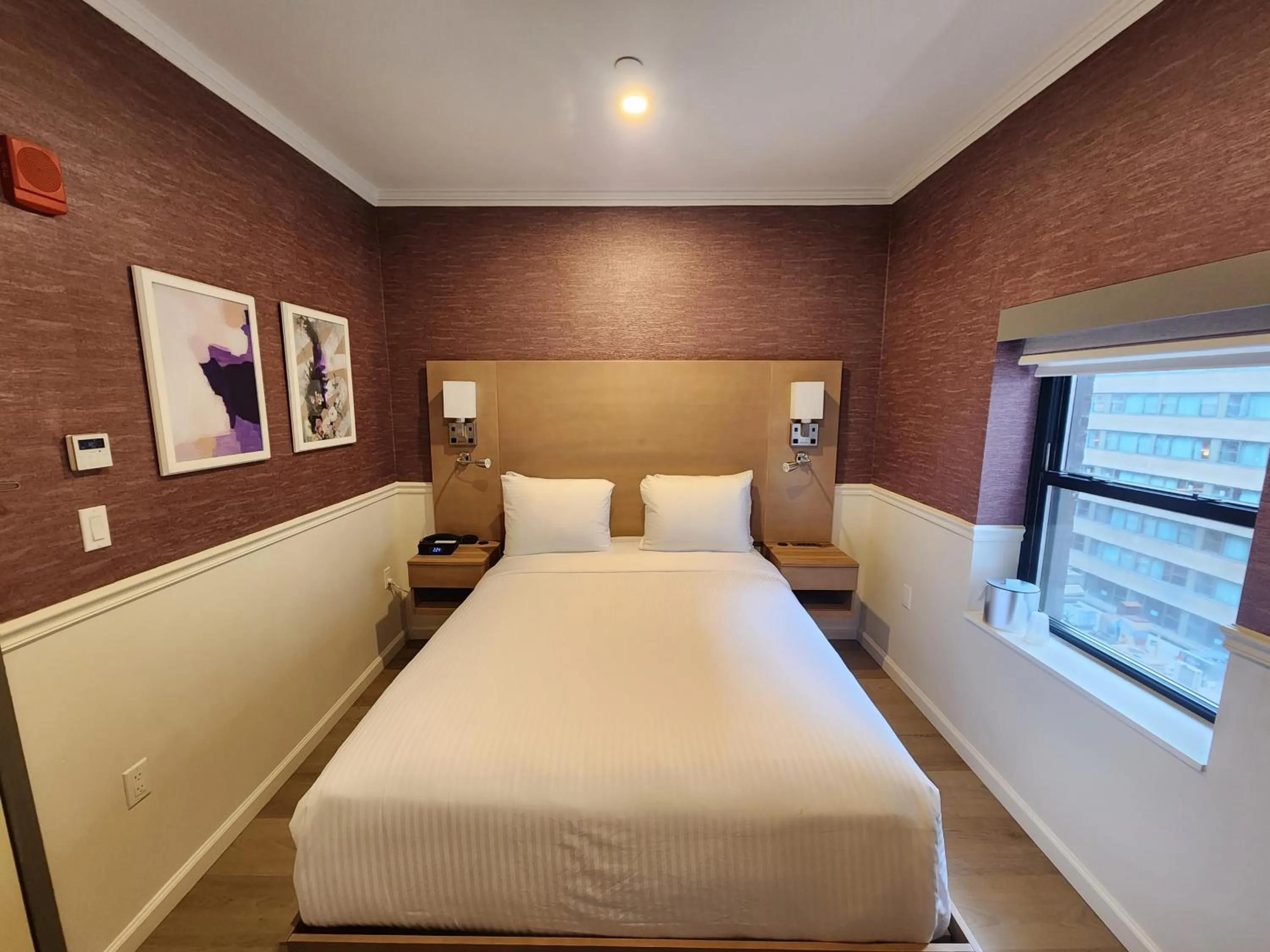 Bedroom, Bed in The Mayfair Hotel Times Square, Ascend Hotel Collection