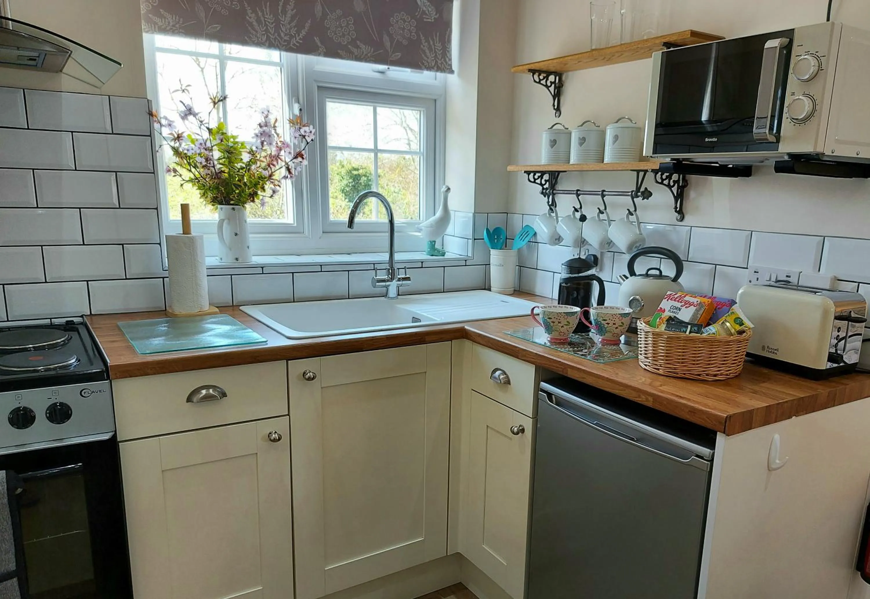Kitchen or kitchenette in Great Sampford B&B Sorrells farm