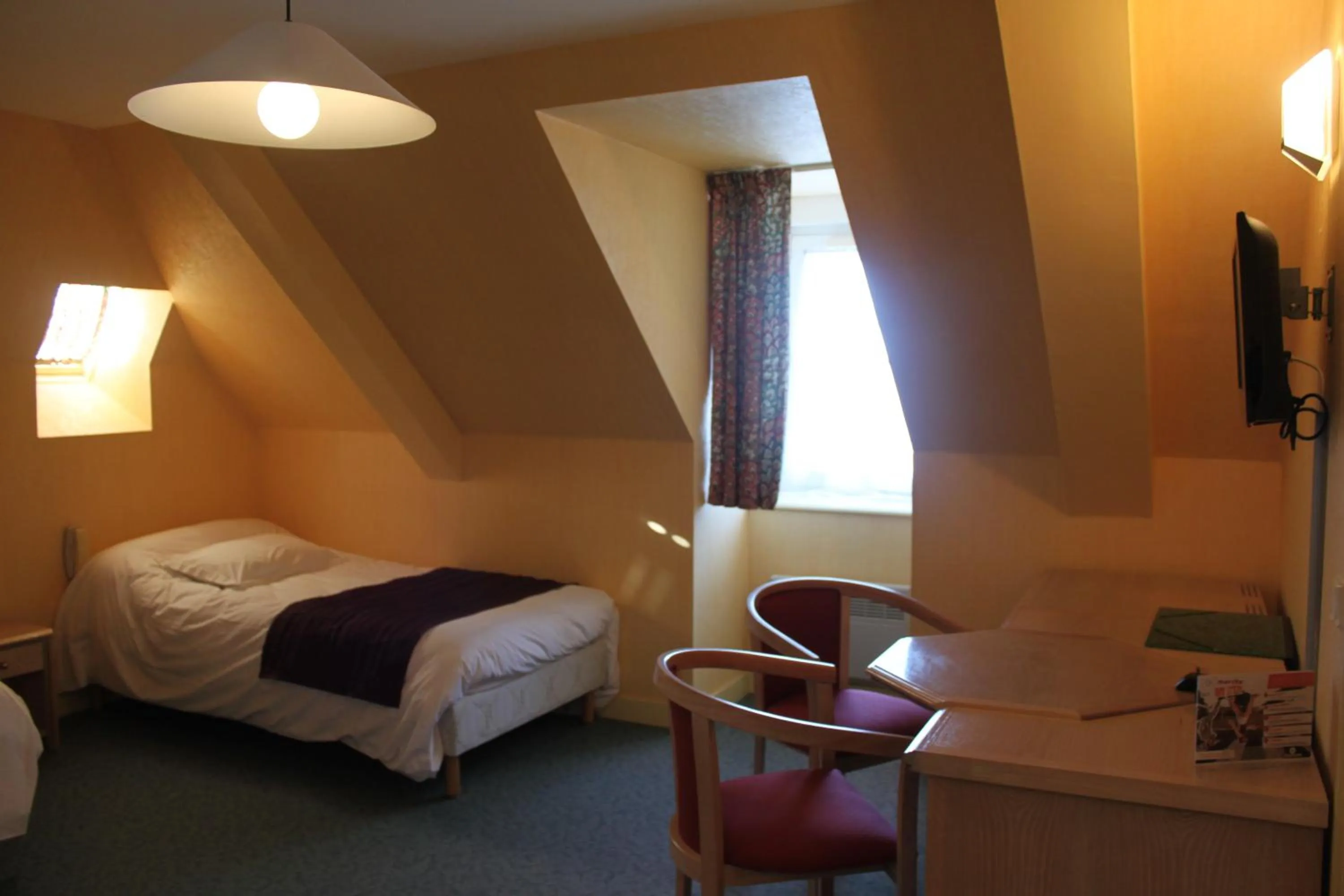 Bed in Hotel Des Bains